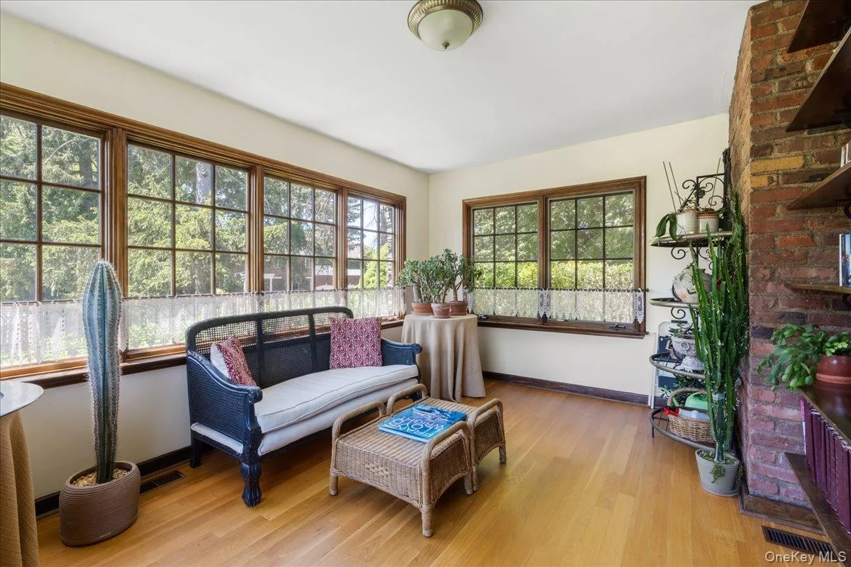 79 Aldershot Lane, North Hempstead, NY, 4 Bedrooms Bedrooms, 9 Rooms Rooms,3 BathroomsBathrooms,Residential,For Rent,Aldershot,0,999554 79 Aldershot Lane, North Hempstead, NY, 4 Bedrooms Bedrooms, 9 Rooms Rooms,3 BathroomsBathrooms,Residential,For Rent,Aldershot,0,999554
