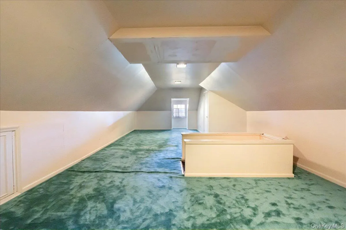 79 Aldershot Lane, North Hempstead, NY, 4 Bedrooms Bedrooms, 9 Rooms Rooms,3 BathroomsBathrooms,Residential,For Rent,Aldershot,0,999554 79 Aldershot Lane, North Hempstead, NY, 4 Bedrooms Bedrooms, 9 Rooms Rooms,3 BathroomsBathrooms,Residential,For Rent,Aldershot,0,999554