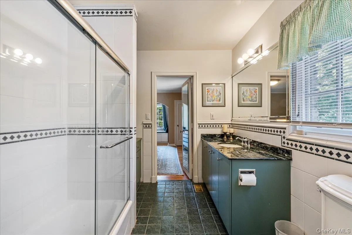 79 Aldershot Lane, North Hempstead, NY, 4 Bedrooms Bedrooms, 9 Rooms Rooms,3 BathroomsBathrooms,Residential,For Rent,Aldershot,0,999554 79 Aldershot Lane, North Hempstead, NY, 4 Bedrooms Bedrooms, 9 Rooms Rooms,3 BathroomsBathrooms,Residential,For Rent,Aldershot,0,999554