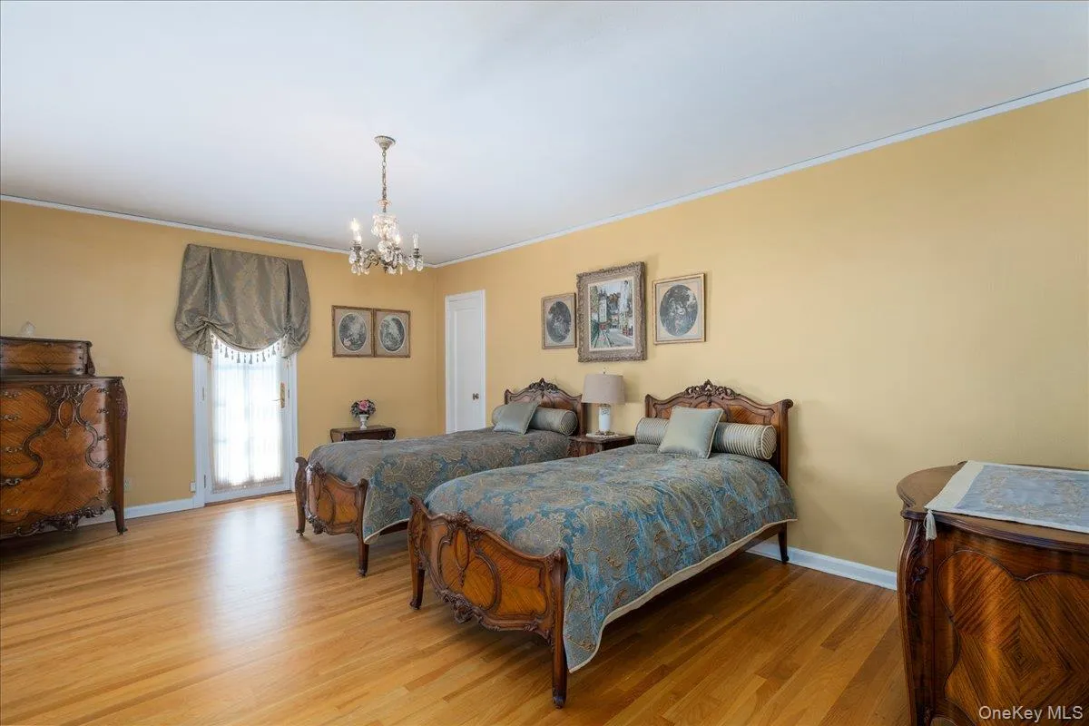 79 Aldershot Lane, North Hempstead, NY, 4 Bedrooms Bedrooms, 9 Rooms Rooms,3 BathroomsBathrooms,Residential,For Rent,Aldershot,0,999554 79 Aldershot Lane, North Hempstead, NY, 4 Bedrooms Bedrooms, 9 Rooms Rooms,3 BathroomsBathrooms,Residential,For Rent,Aldershot,0,999554