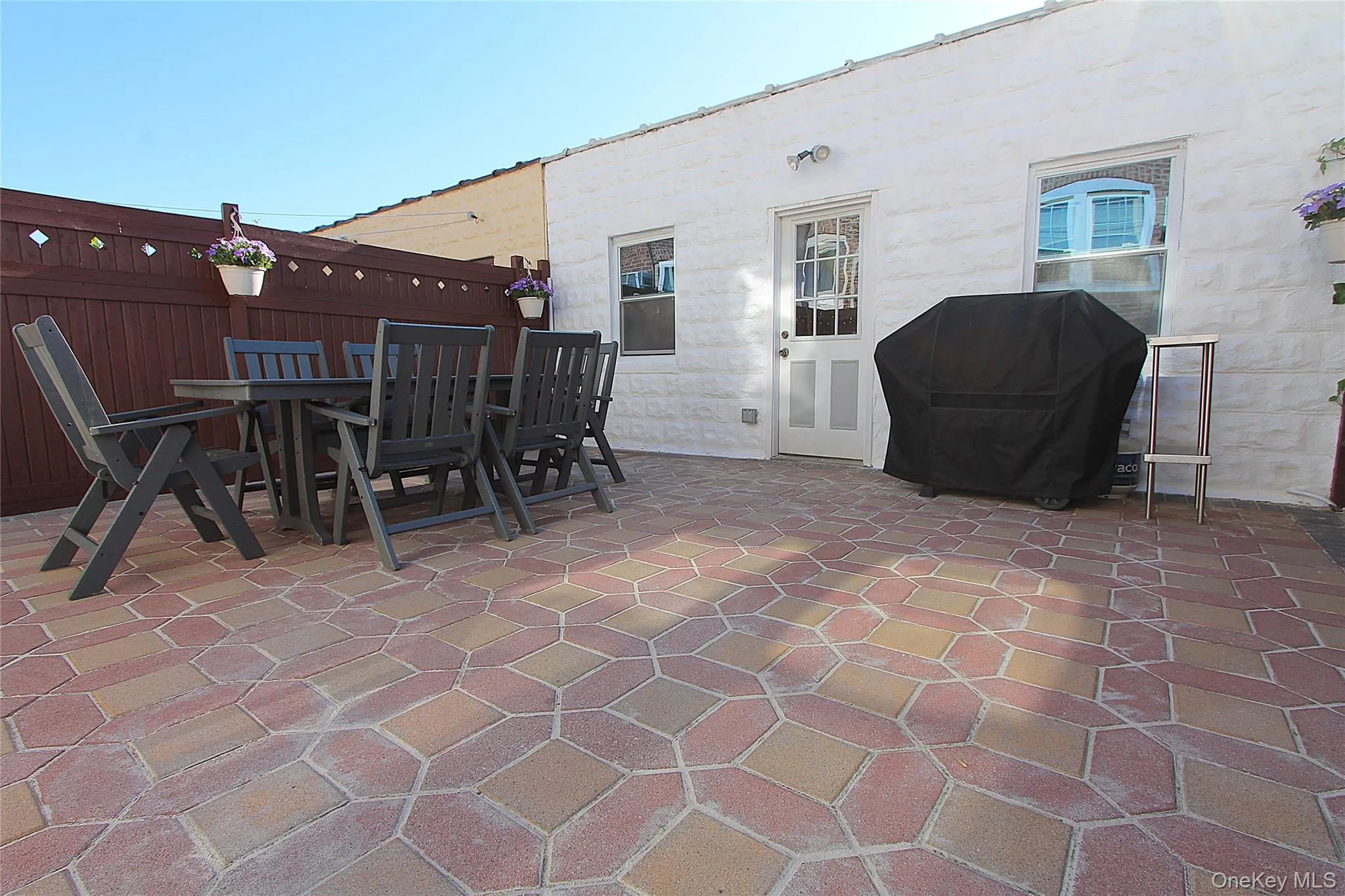65-10 78th Street, New York, NY, 3 Bedrooms Bedrooms, 7 Rooms Rooms,1 BathroomBathrooms,Residential,For Rent,78th,0,999561 65-10 78th Street, New York, NY, 3 Bedrooms Bedrooms, 7 Rooms Rooms,1 BathroomBathrooms,Residential,For Rent,78th,0,999561