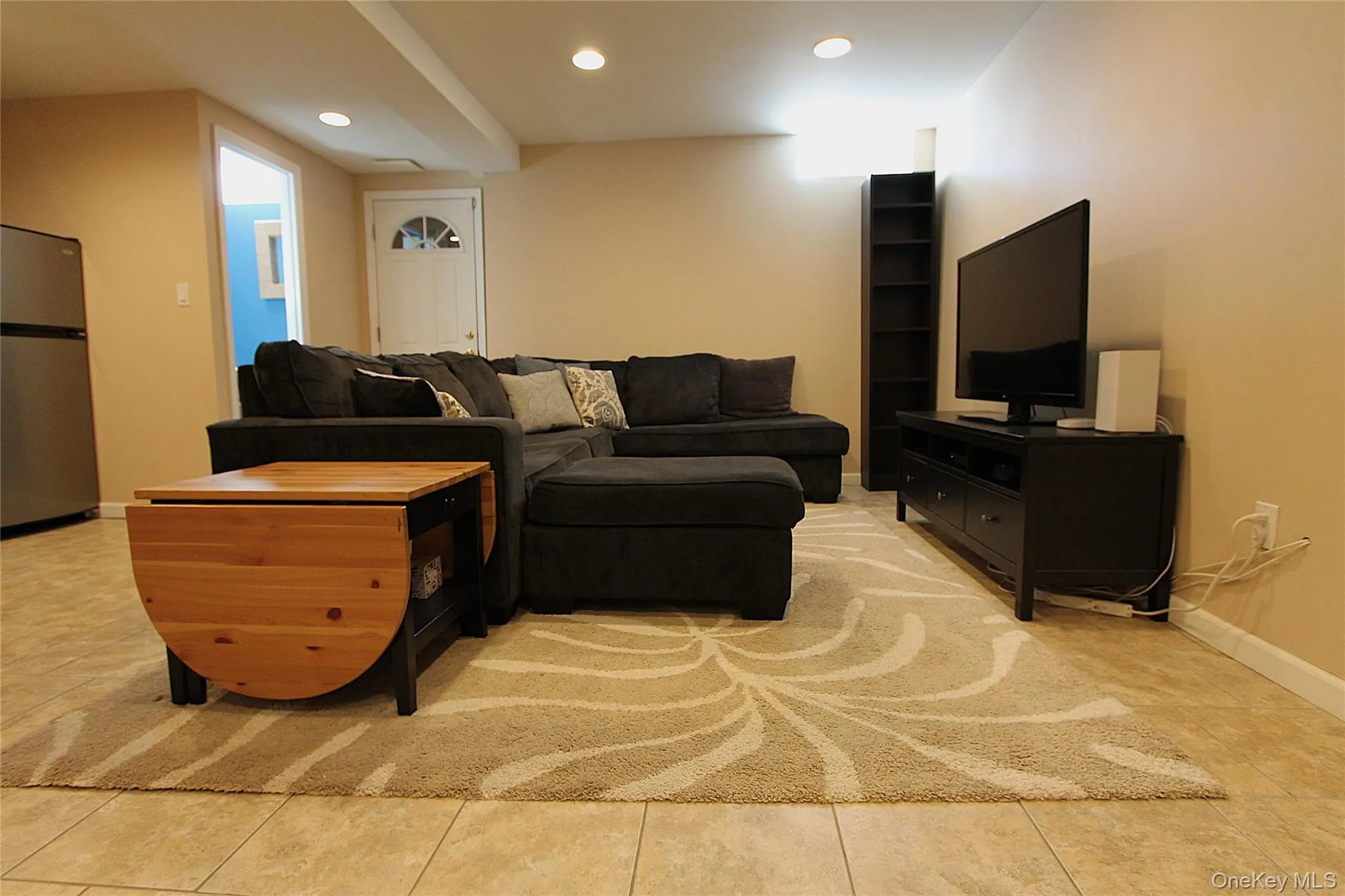 65-10 78th Street, New York, NY, 3 Bedrooms Bedrooms, 7 Rooms Rooms,1 BathroomBathrooms,Residential,For Rent,78th,0,999561 65-10 78th Street, New York, NY, 3 Bedrooms Bedrooms, 7 Rooms Rooms,1 BathroomBathrooms,Residential,For Rent,78th,0,999561