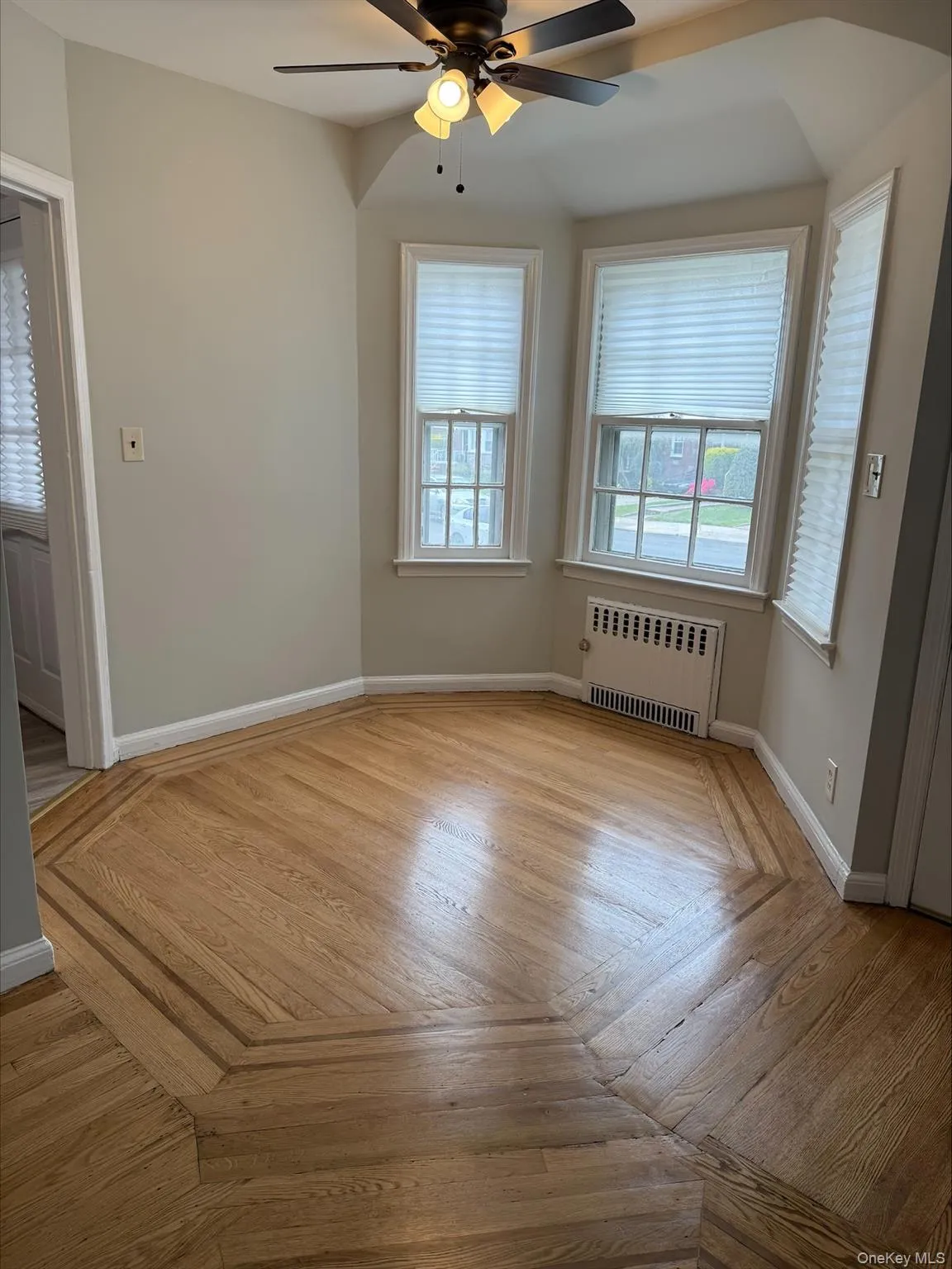 88-13 210th Street, New York, NY, 4 Bedrooms Bedrooms, 6 Rooms Rooms,1 BathroomBathrooms,Residential,For Rent,210th,0,999563 88-13 210th Street, New York, NY, 4 Bedrooms Bedrooms, 6 Rooms Rooms,1 BathroomBathrooms,Residential,For Rent,210th,0,999563