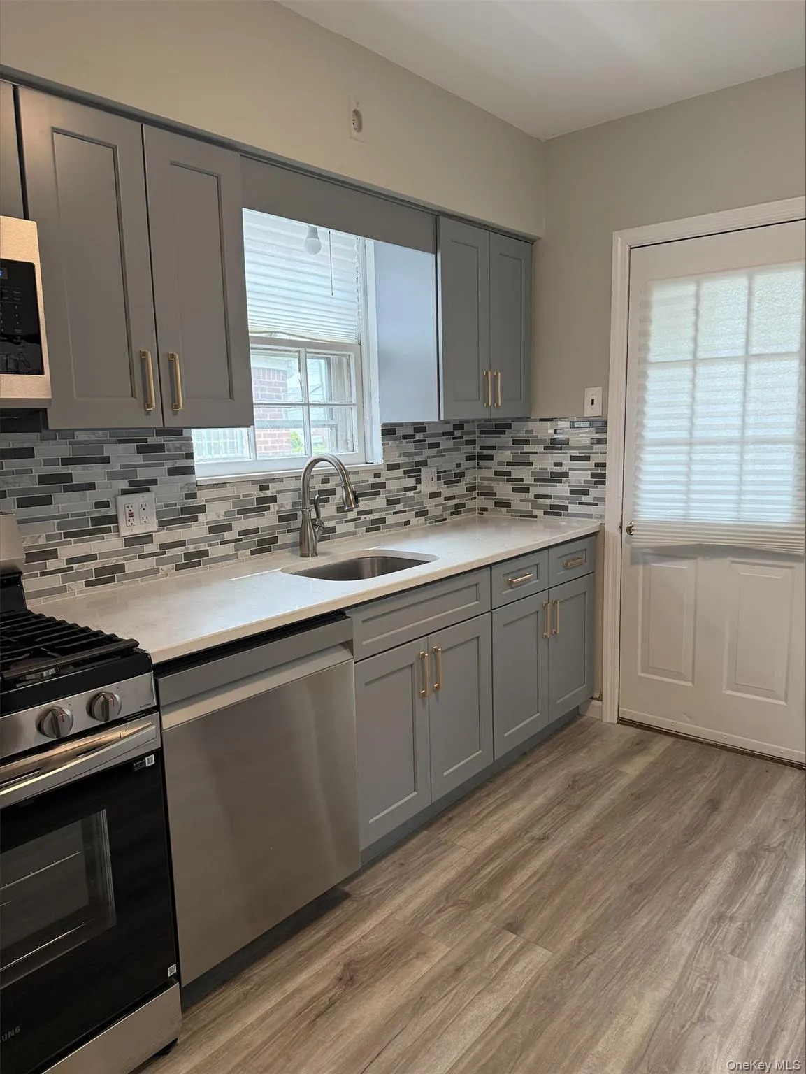 88-13 210th Street, New York, NY, 4 Bedrooms Bedrooms, 6 Rooms Rooms,1 BathroomBathrooms,Residential,For Rent,210th,0,999563 88-13 210th Street, New York, NY, 4 Bedrooms Bedrooms, 6 Rooms Rooms,1 BathroomBathrooms,Residential,For Rent,210th,0,999563