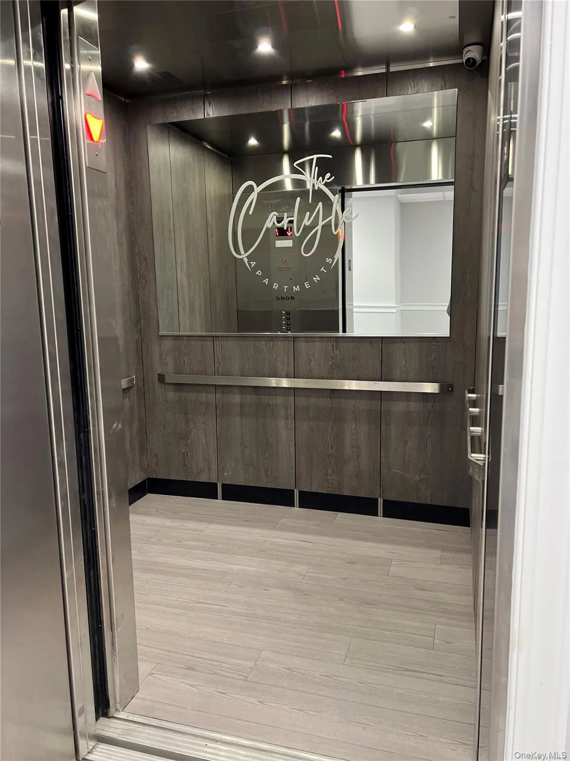 Elevator Elevator