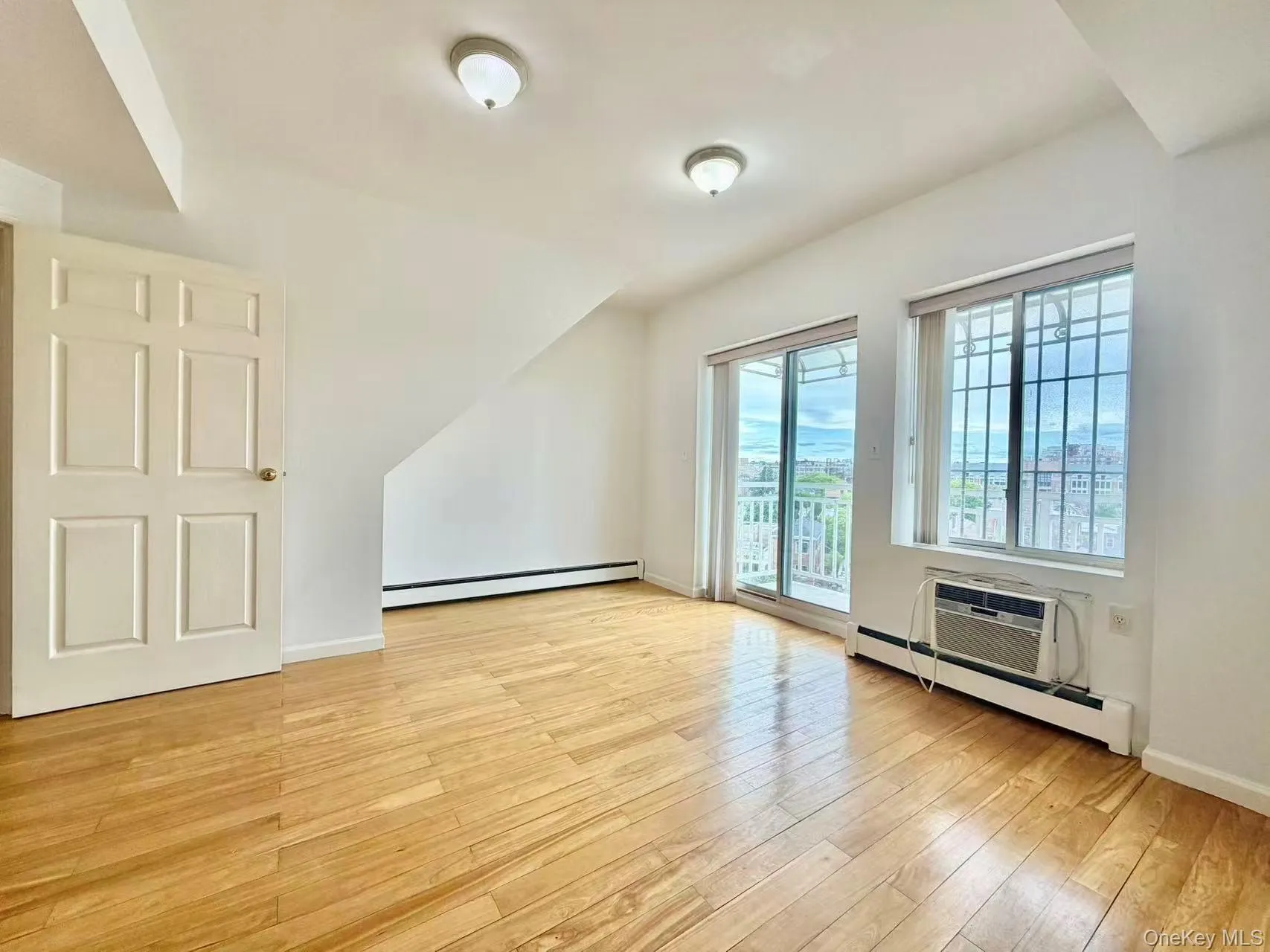 82-15 Queens Boulevard, New York, NY, 3 Bedrooms Bedrooms, 8 Rooms Rooms,3 BathroomsBathrooms,Residential Sale,For Rent,Queens,0,999565 82-15 Queens Boulevard, New York, NY, 3 Bedrooms Bedrooms, 8 Rooms Rooms,3 BathroomsBathrooms,Residential Sale,For Rent,Queens,0,999565