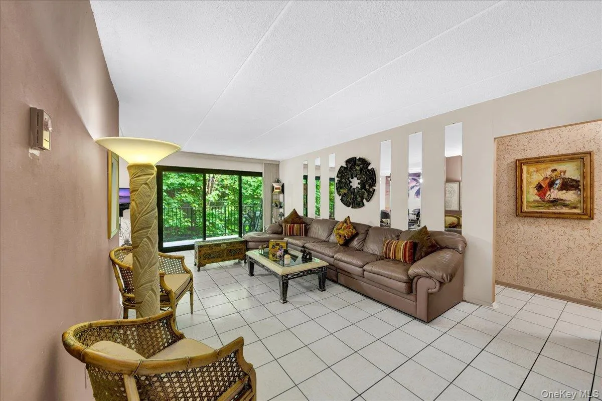 130 Colonial Parkway, Yonkers, NY, 2 Bedrooms Bedrooms, 5 Rooms Rooms,2 BathroomsBathrooms,Residential,For Rent,Colonial,0,999570 130 Colonial Parkway, Yonkers, NY, 2 Bedrooms Bedrooms, 5 Rooms Rooms,2 BathroomsBathrooms,Residential,For Rent,Colonial,0,999570