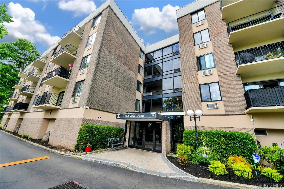 130 Colonial Parkway, Yonkers, NY, 2 Bedrooms Bedrooms, 5 Rooms Rooms,2 BathroomsBathrooms,Residential,For Rent,Colonial,0,999570 130 Colonial Parkway, Yonkers, NY, 2 Bedrooms Bedrooms, 5 Rooms Rooms,2 BathroomsBathrooms,Residential,For Rent,Colonial,0,999570
