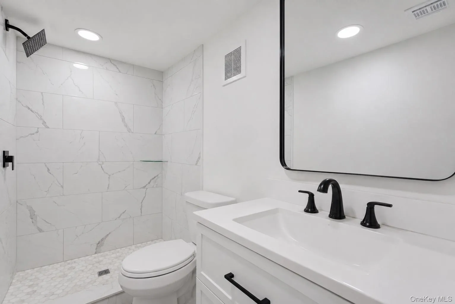 125 Missouri Avenue, Islip, NY, 5 Bedrooms Bedrooms, 11 Rooms Rooms,3 BathroomsBathrooms,Residential,For Rent,Missouri,0,999571 125 Missouri Avenue, Islip, NY, 5 Bedrooms Bedrooms, 11 Rooms Rooms,3 BathroomsBathrooms,Residential,For Rent,Missouri,0,999571