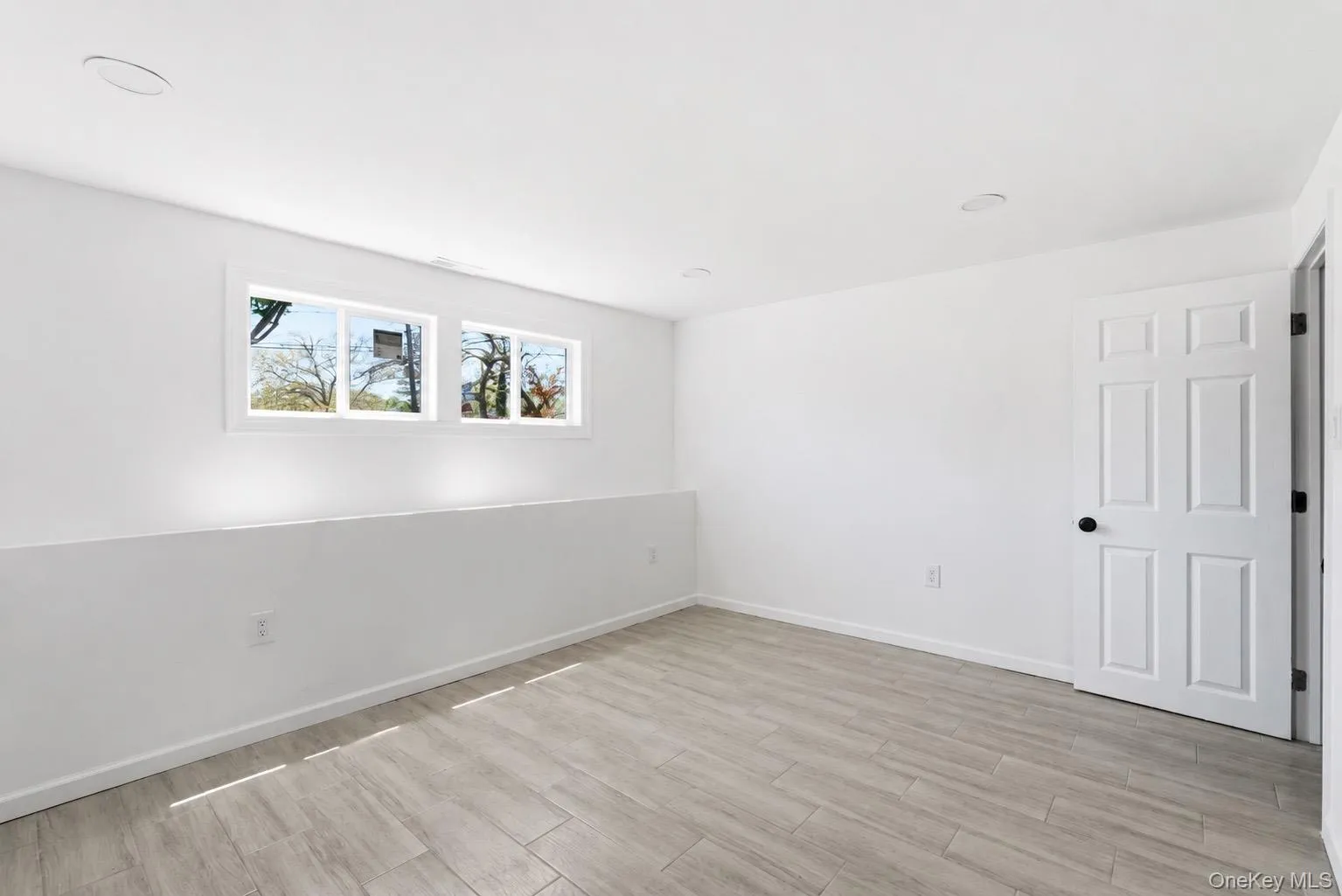 125 Missouri Avenue, Islip, NY, 5 Bedrooms Bedrooms, 11 Rooms Rooms,3 BathroomsBathrooms,Residential,For Rent,Missouri,0,999571 125 Missouri Avenue, Islip, NY, 5 Bedrooms Bedrooms, 11 Rooms Rooms,3 BathroomsBathrooms,Residential,For Rent,Missouri,0,999571