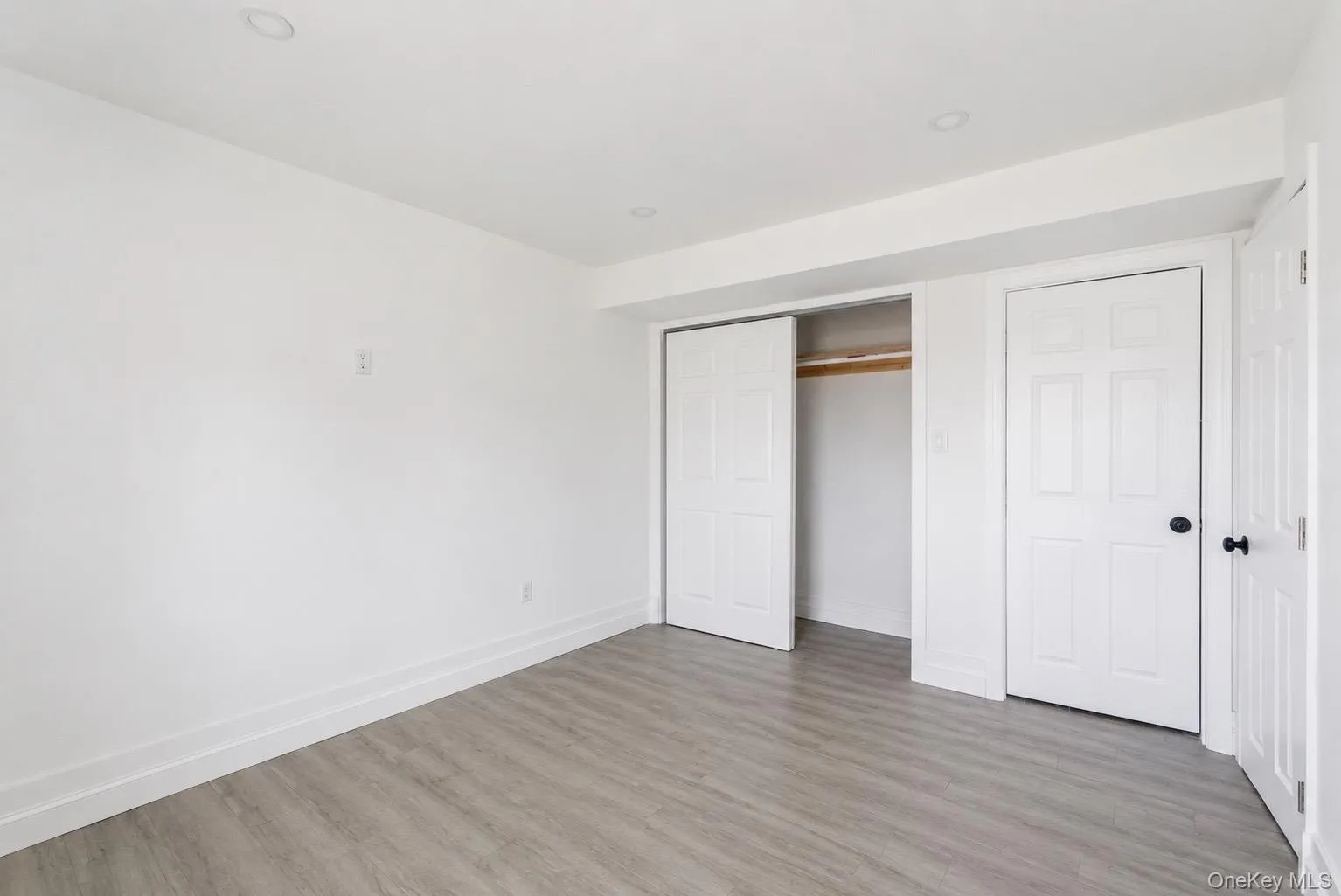 125 Missouri Avenue, Islip, NY, 5 Bedrooms Bedrooms, 11 Rooms Rooms,3 BathroomsBathrooms,Residential,For Rent,Missouri,0,999571 125 Missouri Avenue, Islip, NY, 5 Bedrooms Bedrooms, 11 Rooms Rooms,3 BathroomsBathrooms,Residential,For Rent,Missouri,0,999571