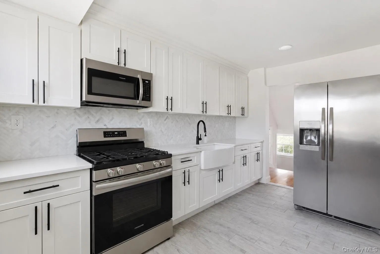 125 Missouri Avenue, Islip, NY, 5 Bedrooms Bedrooms, 11 Rooms Rooms,3 BathroomsBathrooms,Residential,For Rent,Missouri,0,999571 125 Missouri Avenue, Islip, NY, 5 Bedrooms Bedrooms, 11 Rooms Rooms,3 BathroomsBathrooms,Residential,For Rent,Missouri,0,999571