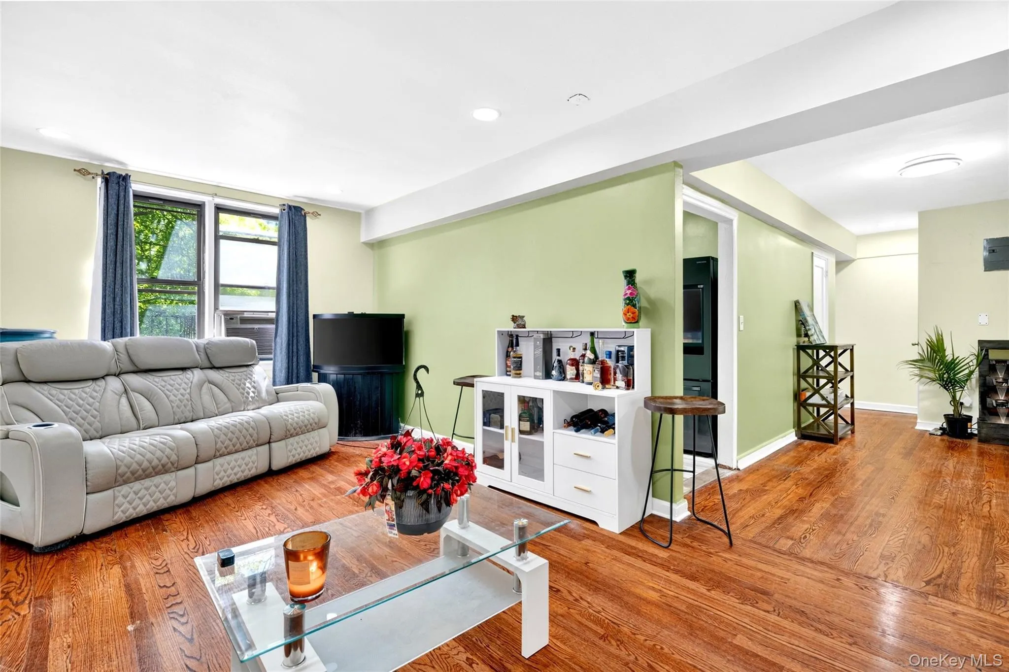3535 Kings College Place, New York, NY, 2 Bedrooms Bedrooms, 4 Rooms Rooms,1 BathroomBathrooms,Residential,For Rent,Kings College,0,999580 3535 Kings College Place, New York, NY, 2 Bedrooms Bedrooms, 4 Rooms Rooms,1 BathroomBathrooms,Residential,For Rent,Kings College,0,999580