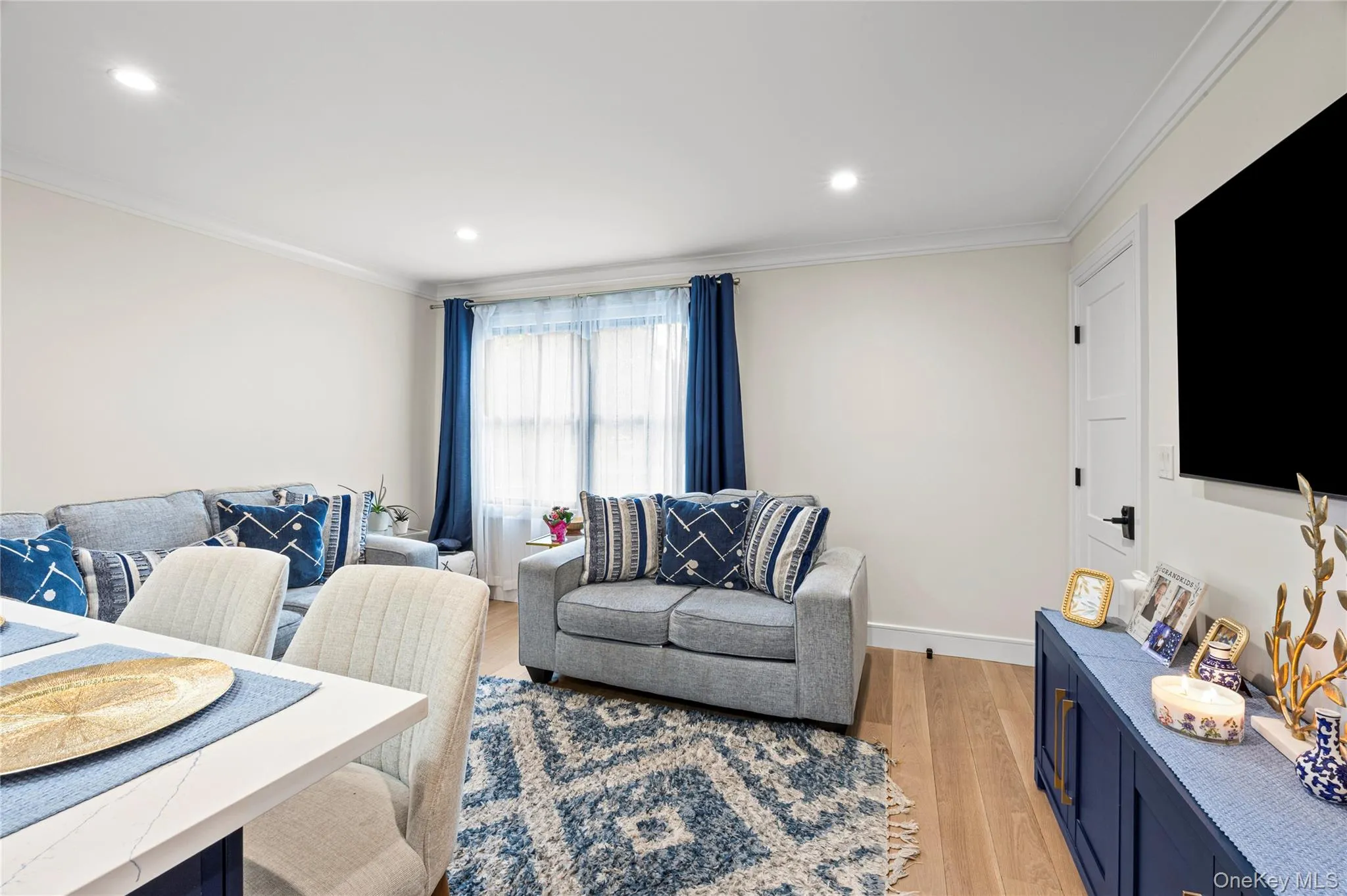 5 Dupont Court, Huntington, NY, 6 Bedrooms Bedrooms, 13 Rooms Rooms,4 BathroomsBathrooms,Residential Sale,For Rent,Dupont,0,999585 5 Dupont Court, Huntington, NY, 6 Bedrooms Bedrooms, 13 Rooms Rooms,4 BathroomsBathrooms,Residential Sale,For Rent,Dupont,0,999585