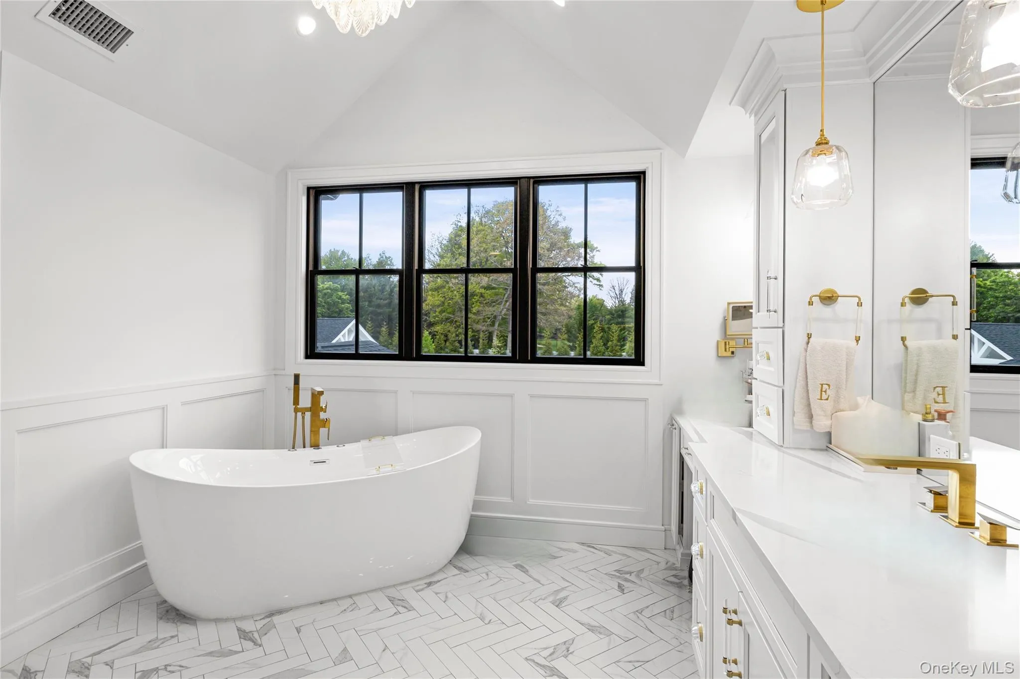 5 Dupont Court, Huntington, NY, 6 Bedrooms Bedrooms, 13 Rooms Rooms,4 BathroomsBathrooms,Residential Sale,For Rent,Dupont,0,999585 5 Dupont Court, Huntington, NY, 6 Bedrooms Bedrooms, 13 Rooms Rooms,4 BathroomsBathrooms,Residential Sale,For Rent,Dupont,0,999585