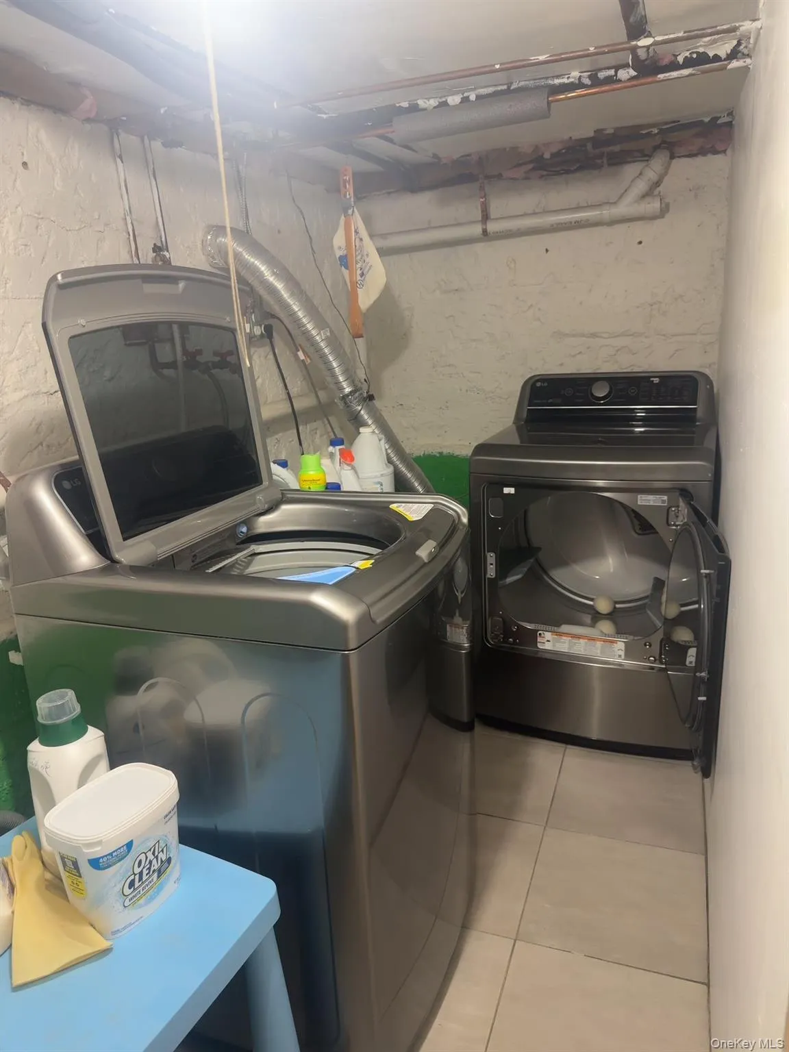 40-08 247th Street, New York, NY, 4 Bedrooms Bedrooms, 7 Rooms Rooms,2 BathroomsBathrooms,Residential,For Rent,247th,0,999588 40-08 247th Street, New York, NY, 4 Bedrooms Bedrooms, 7 Rooms Rooms,2 BathroomsBathrooms,Residential,For Rent,247th,0,999588