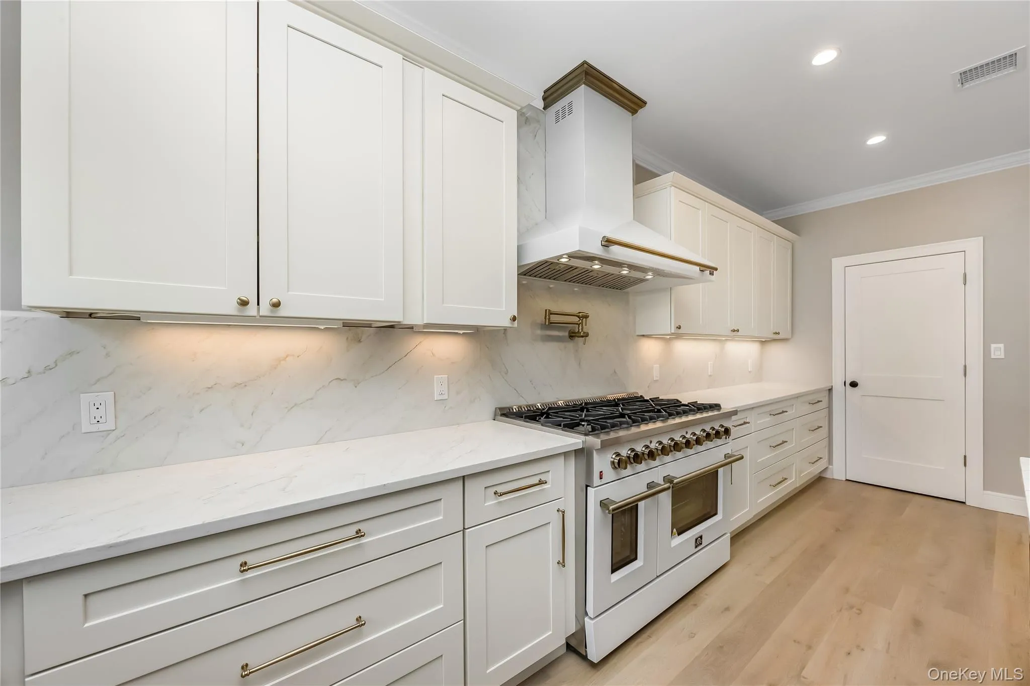 224 Oconnell Street, Oyster Bay, NY, 5 Bedrooms Bedrooms, 8 Rooms Rooms,3 BathroomsBathrooms,Residential,For Rent,Oconnell,0,999597 224 Oconnell Street, Oyster Bay, NY, 5 Bedrooms Bedrooms, 8 Rooms Rooms,3 BathroomsBathrooms,Residential,For Rent,Oconnell,0,999597