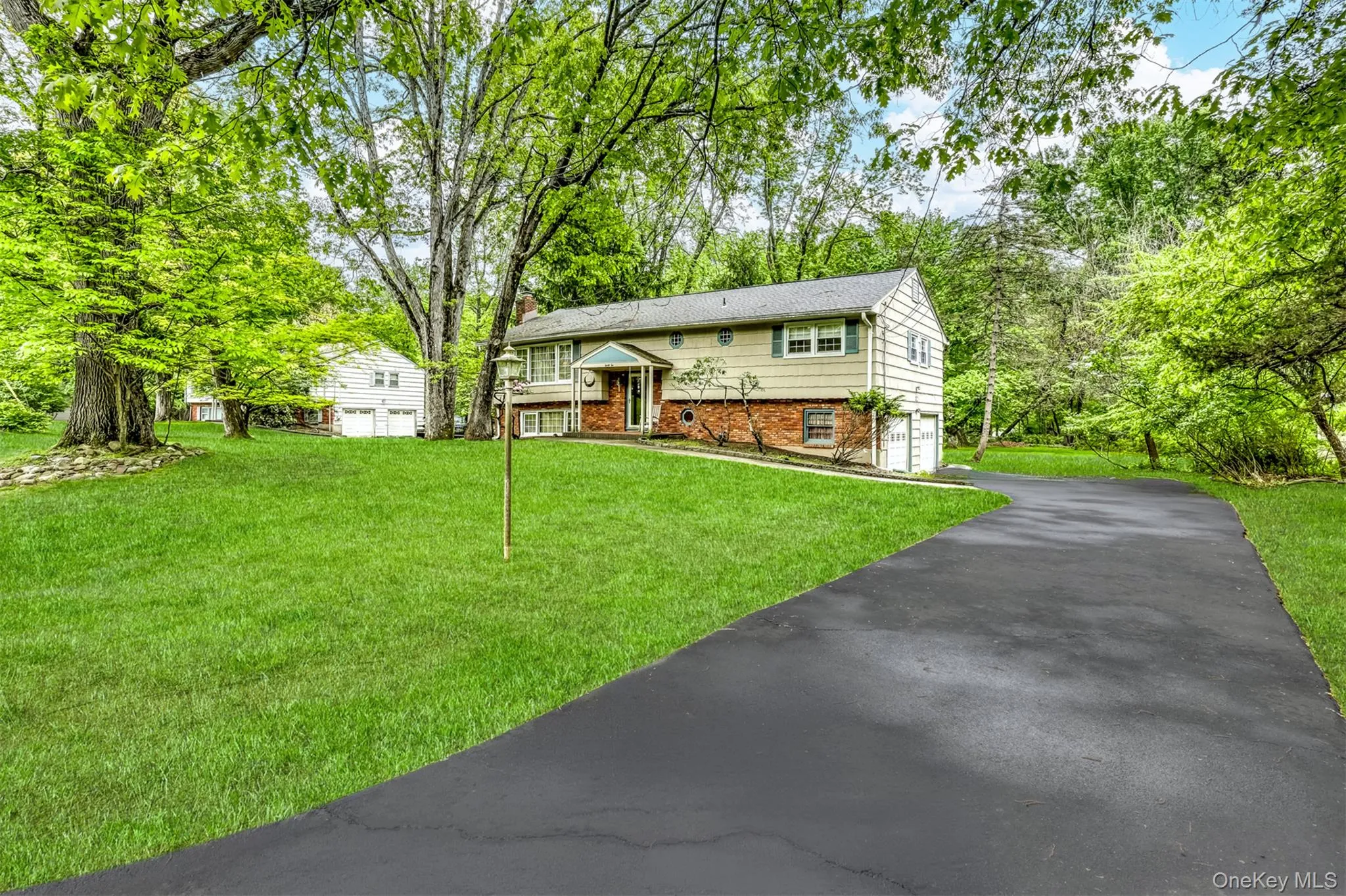32 Charlotte Drive, Ramapo, NY, 4 Bedrooms Bedrooms, 8 Rooms Rooms,2 BathroomsBathrooms,Residential,For Rent,Charlotte,0,999607 32 Charlotte Drive, Ramapo, NY, 4 Bedrooms Bedrooms, 8 Rooms Rooms,2 BathroomsBathrooms,Residential,For Rent,Charlotte,0,999607