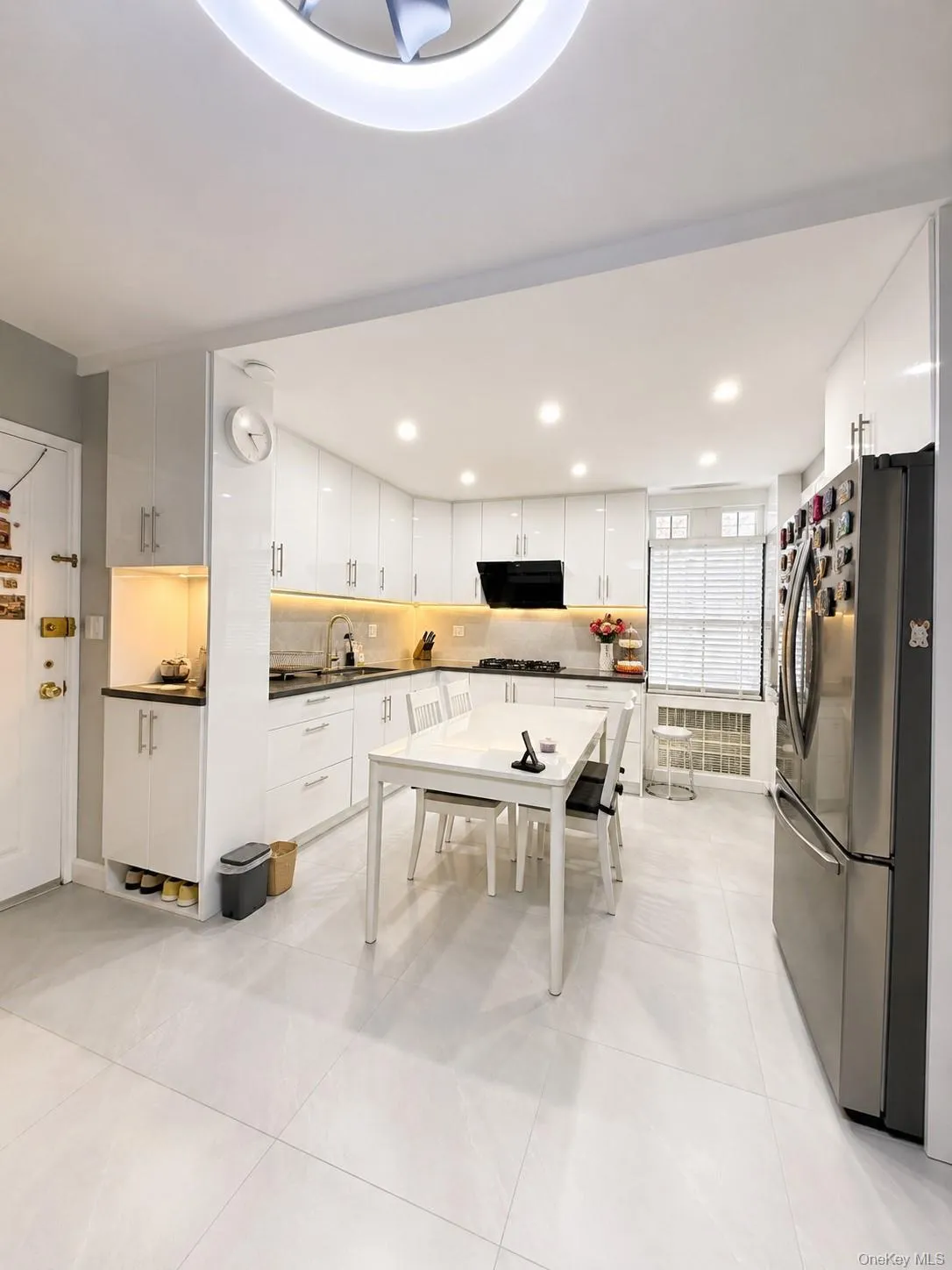 6615 Wetherole Street, New York, NY, 2 Bedrooms Bedrooms, 5 Rooms Rooms,1 BathroomBathrooms,Residential Sale,For Rent,Wetherole,0,999610 6615 Wetherole Street, New York, NY, 2 Bedrooms Bedrooms, 5 Rooms Rooms,1 BathroomBathrooms,Residential Sale,For Rent,Wetherole,0,999610