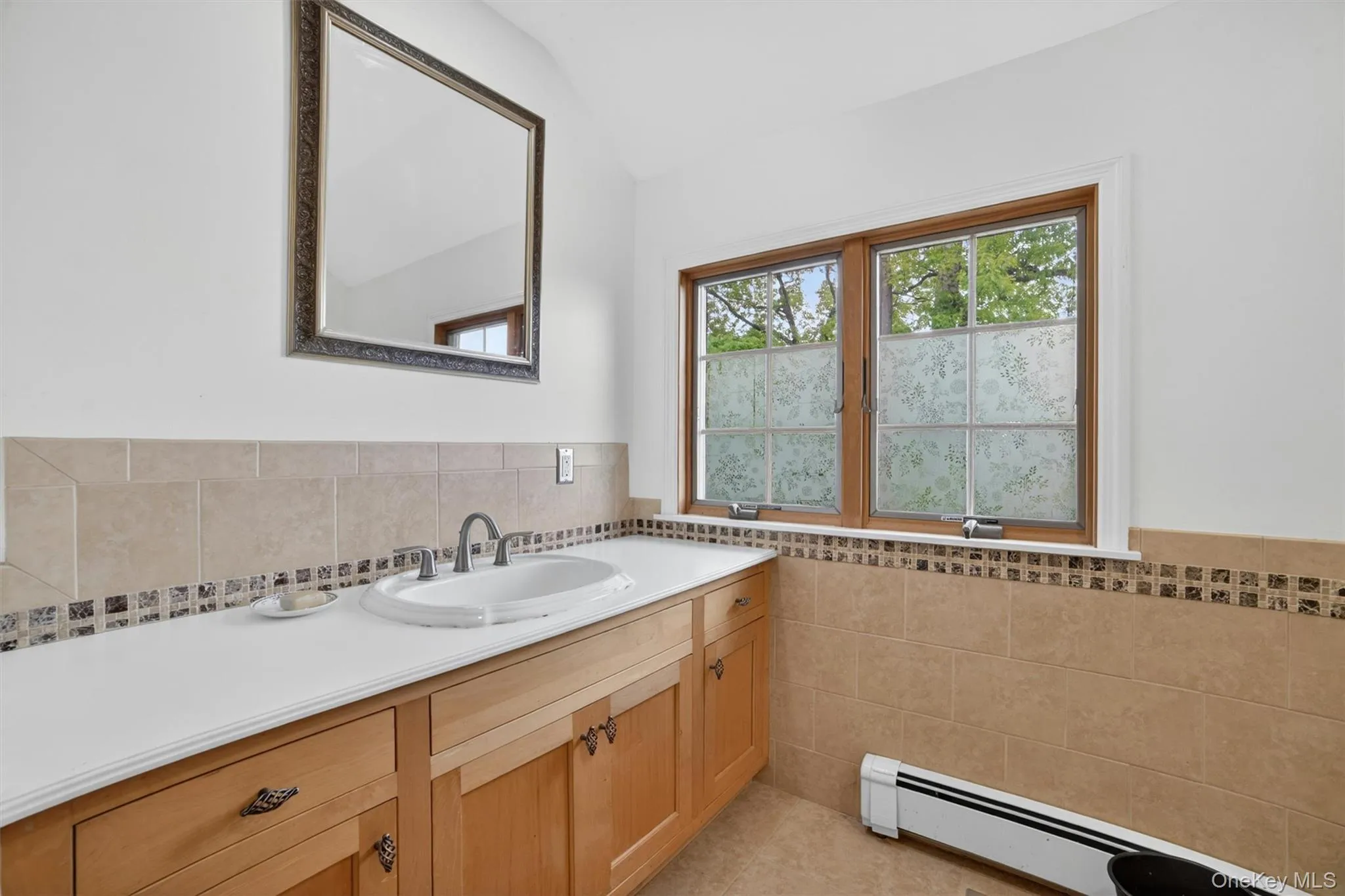 Enjoy stylish modern updates in the renovated upper-level bathroom, thoughtfully designed for both comfort and everyday functionality. Enjoy stylish modern updates in the renovated upper-level bathroom, thoughtfully designed for both comfort and everyday functionality.
