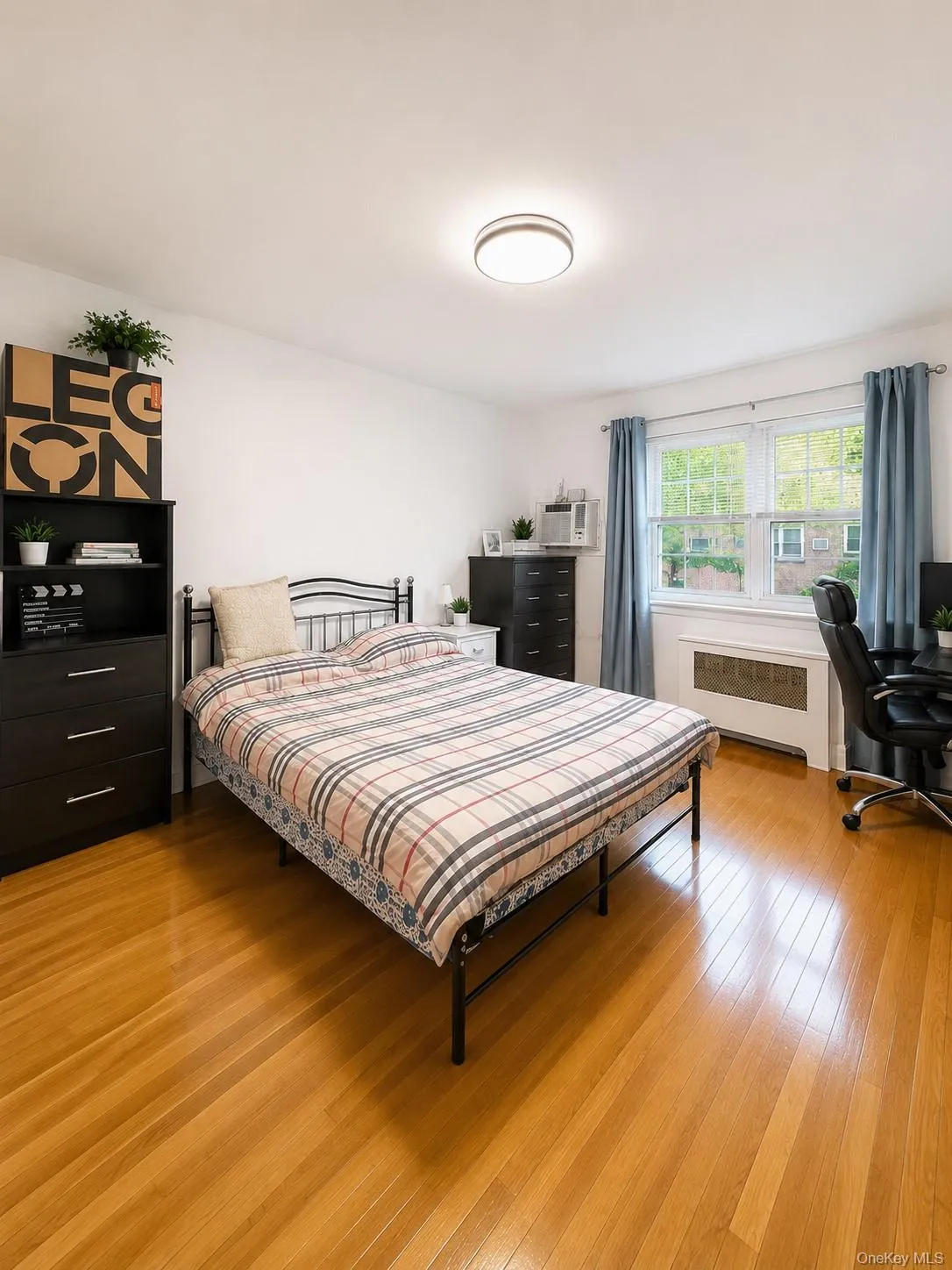 7012 Kissena Boulevard, New York, NY, 1 Bedroom Bedrooms, 4 Rooms Rooms,1 BathroomBathrooms,Residential,For Rent,Kissena,0,999622 7012 Kissena Boulevard, New York, NY, 1 Bedroom Bedrooms, 4 Rooms Rooms,1 BathroomBathrooms,Residential,For Rent,Kissena,0,999622