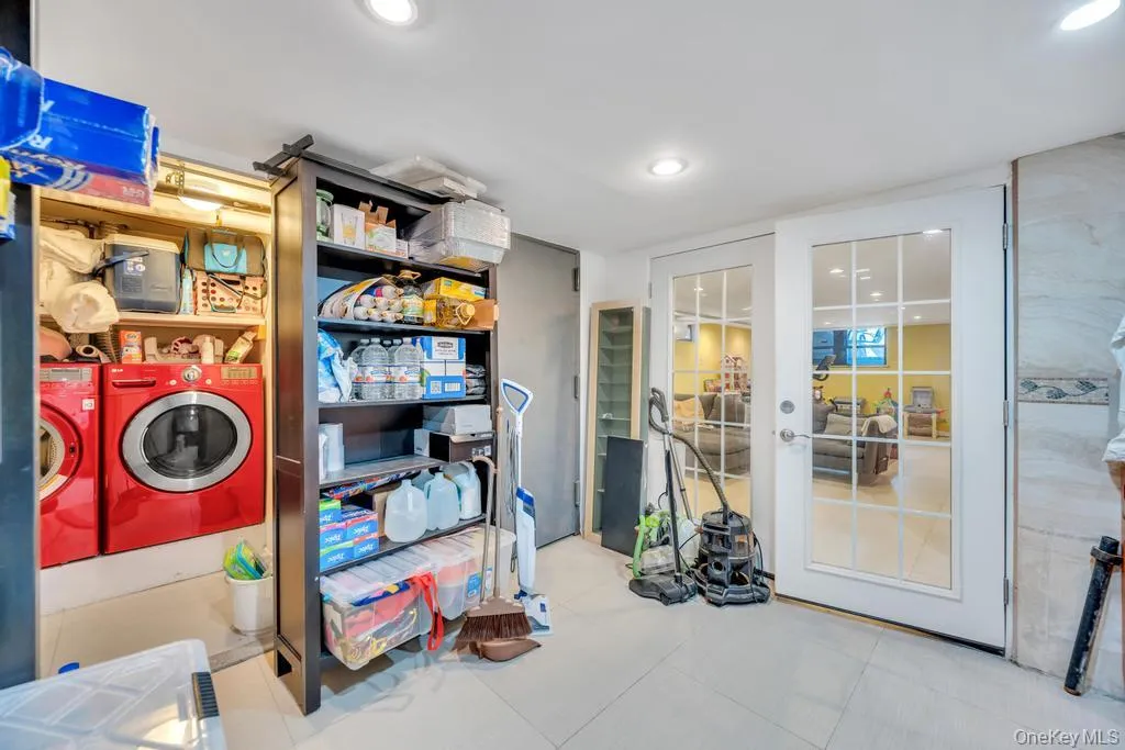 6210 Boelsen Crescent, New York, NY, 3 Bedrooms Bedrooms, 10 Rooms Rooms,2 BathroomsBathrooms,Residential Sale,For Rent,Boelsen,0,999633 6210 Boelsen Crescent, New York, NY, 3 Bedrooms Bedrooms, 10 Rooms Rooms,2 BathroomsBathrooms,Residential Sale,For Rent,Boelsen,0,999633