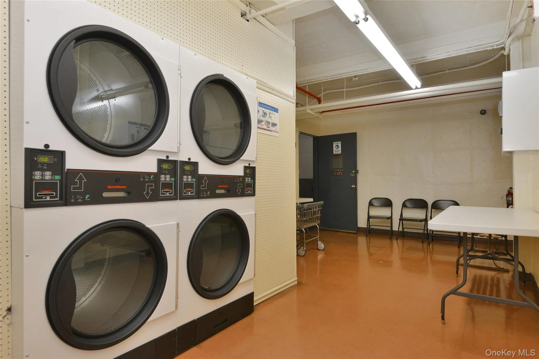 99-10 60Ave, New York, NY, 1 Bedroom Bedrooms, 4 Rooms Rooms,1 BathroomBathrooms,Residential,For Rent,60Ave,0,999641 99-10 60Ave, New York, NY, 1 Bedroom Bedrooms, 4 Rooms Rooms,1 BathroomBathrooms,Residential,For Rent,60Ave,0,999641