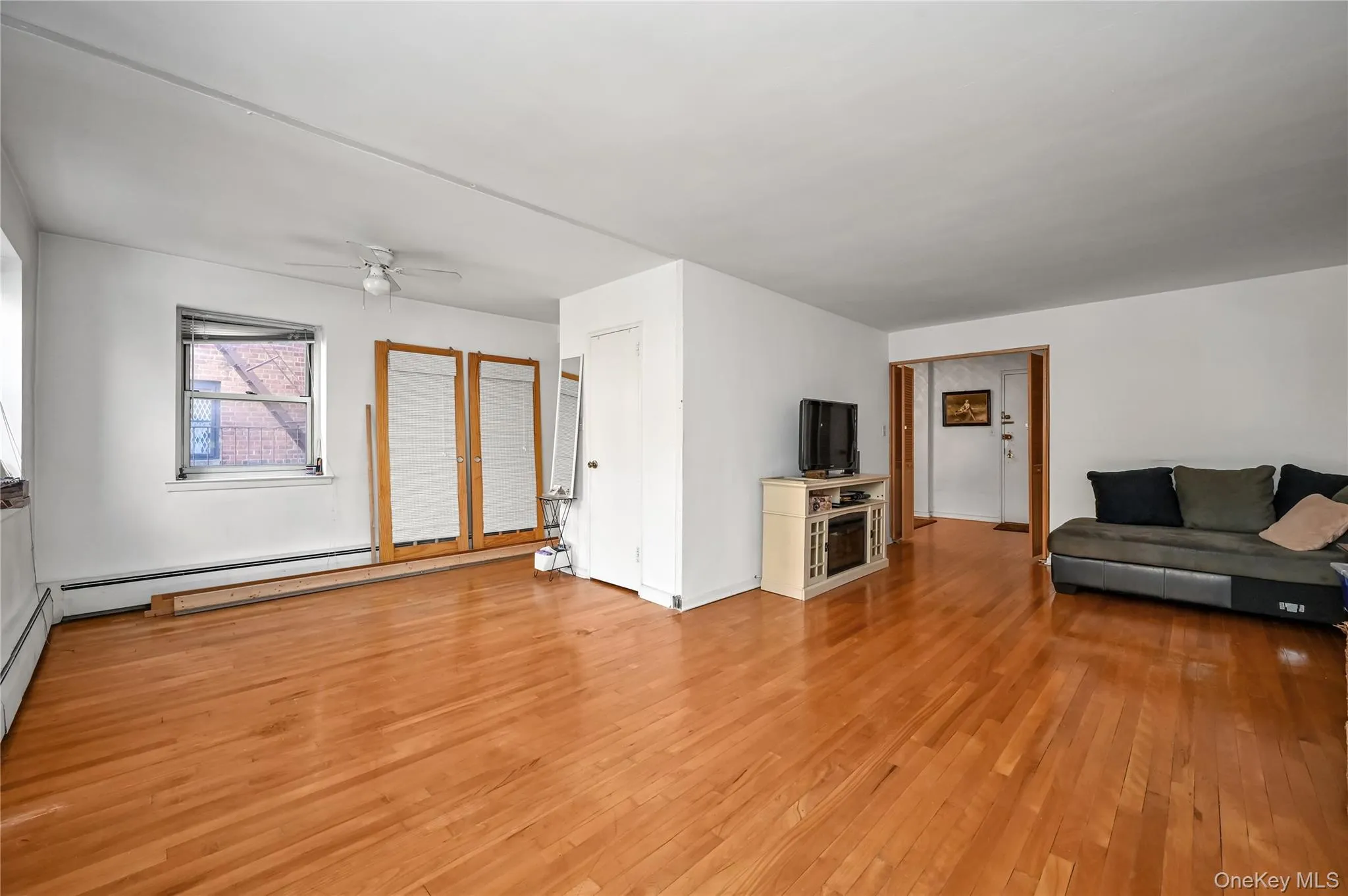 99-10 60Ave, New York, NY, 1 Bedroom Bedrooms, 4 Rooms Rooms,1 BathroomBathrooms,Residential,For Rent,60Ave,0,999641 99-10 60Ave, New York, NY, 1 Bedroom Bedrooms, 4 Rooms Rooms,1 BathroomBathrooms,Residential,For Rent,60Ave,0,999641