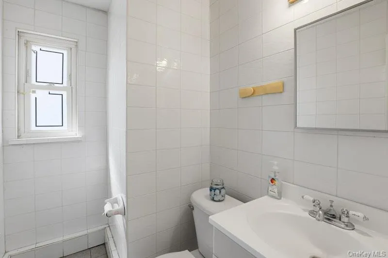 4169 Iris Place, Oyster Bay, NY, 3 Bedrooms Bedrooms, 7 Rooms Rooms,Residential Sale,For Rent,Iris,0,999648 4169 Iris Place, Oyster Bay, NY, 3 Bedrooms Bedrooms, 7 Rooms Rooms,Residential Sale,For Rent,Iris,0,999648