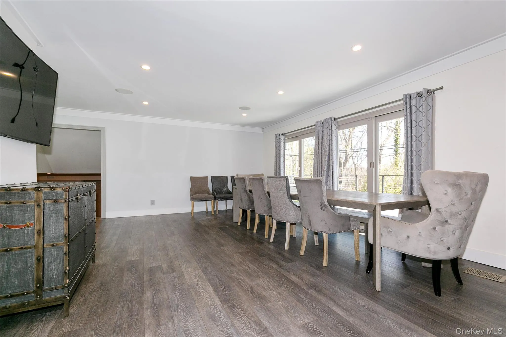 22 Olive Street, North Hempstead, NY, 4 Bedrooms Bedrooms, 10 Rooms Rooms,3 BathroomsBathrooms,Residential Lease,For Rent,Olive,0,999649 22 Olive Street, North Hempstead, NY, 4 Bedrooms Bedrooms, 10 Rooms Rooms,3 BathroomsBathrooms,Residential Lease,For Rent,Olive,0,999649