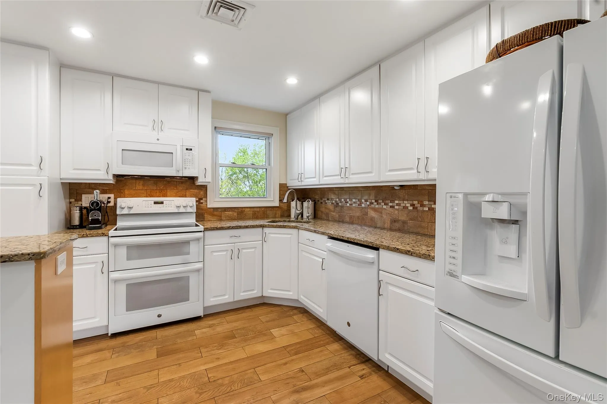 153 Kentview Drive, Kent, NY, 3 Bedrooms Bedrooms, 9 Rooms Rooms,3 BathroomsBathrooms,Residential Sale,For Rent,Kentview,0,999659 153 Kentview Drive, Kent, NY, 3 Bedrooms Bedrooms, 9 Rooms Rooms,3 BathroomsBathrooms,Residential Sale,For Rent,Kentview,0,999659