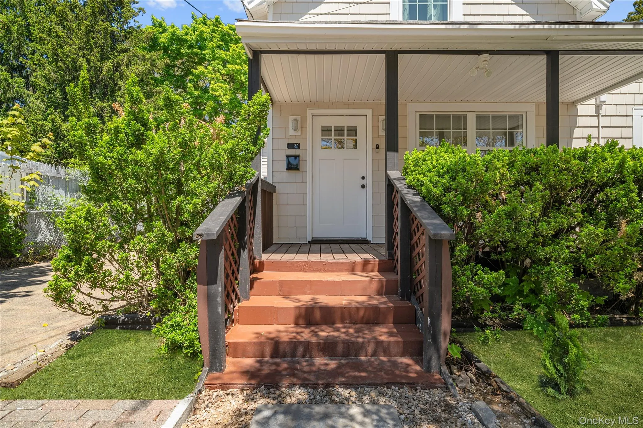 37 Hoffman Drive, Smithtown, NY, 3 Bedrooms Bedrooms, 7 Rooms Rooms,1 BathroomBathrooms,Residential,For Rent,Hoffman,0,999665 37 Hoffman Drive, Smithtown, NY, 3 Bedrooms Bedrooms, 7 Rooms Rooms,1 BathroomBathrooms,Residential,For Rent,Hoffman,0,999665