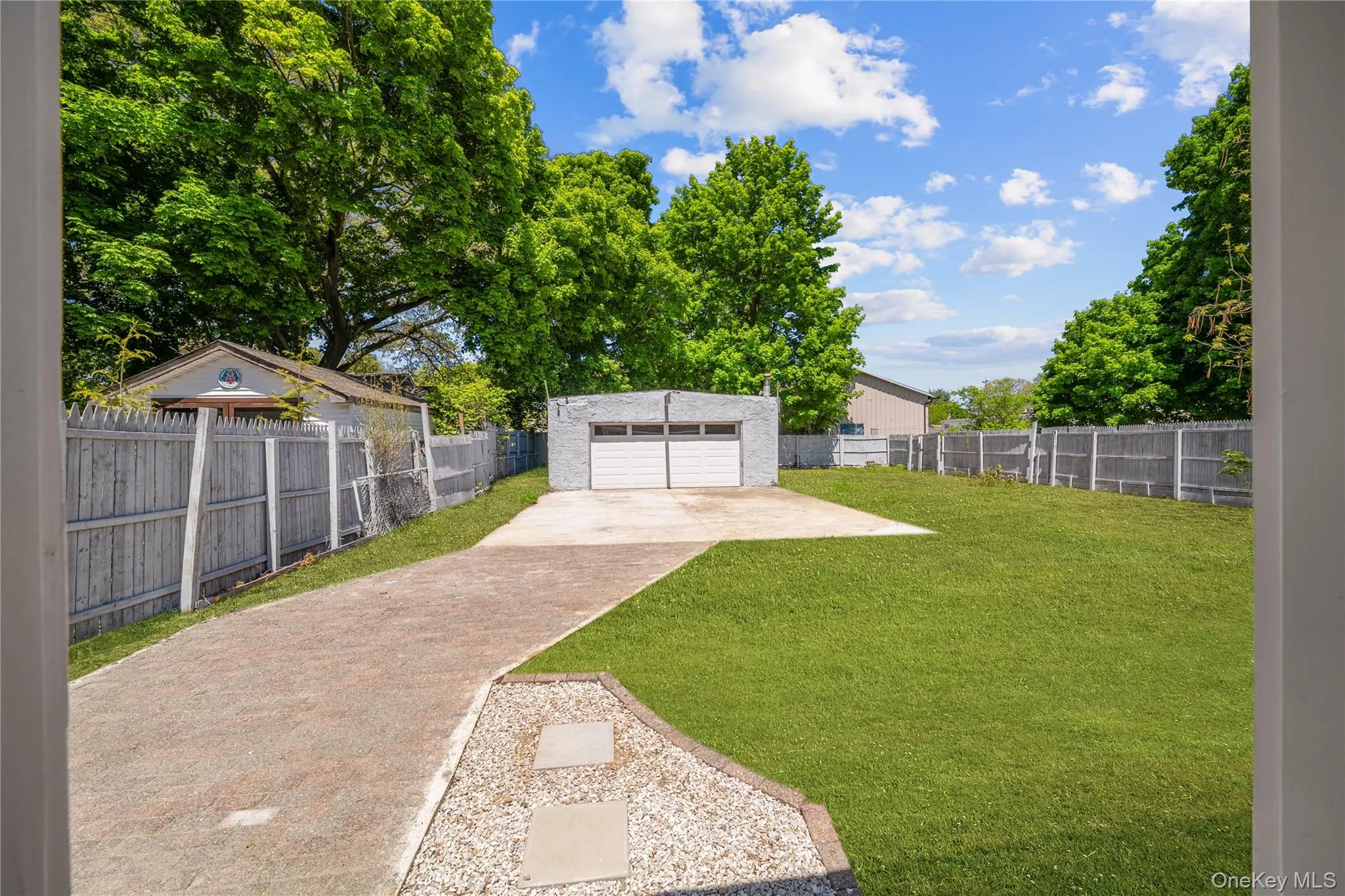 37 Hoffman Drive, Smithtown, NY, 3 Bedrooms Bedrooms, 7 Rooms Rooms,1 BathroomBathrooms,Residential,For Rent,Hoffman,0,999665 37 Hoffman Drive, Smithtown, NY, 3 Bedrooms Bedrooms, 7 Rooms Rooms,1 BathroomBathrooms,Residential,For Rent,Hoffman,0,999665