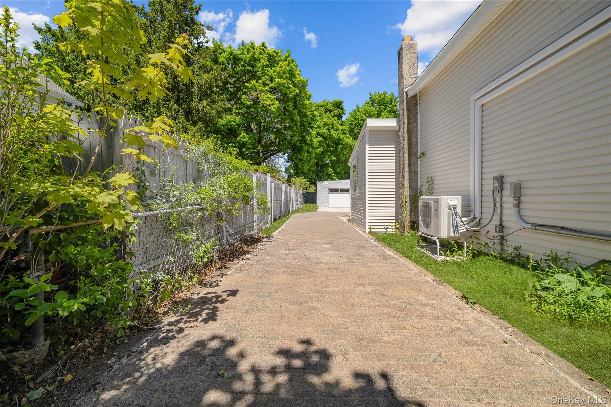 37 Hoffman Drive, Smithtown, NY, 3 Bedrooms Bedrooms, 7 Rooms Rooms,1 BathroomBathrooms,Residential,For Rent,Hoffman,0,999665 37 Hoffman Drive, Smithtown, NY, 3 Bedrooms Bedrooms, 7 Rooms Rooms,1 BathroomBathrooms,Residential,For Rent,Hoffman,0,999665