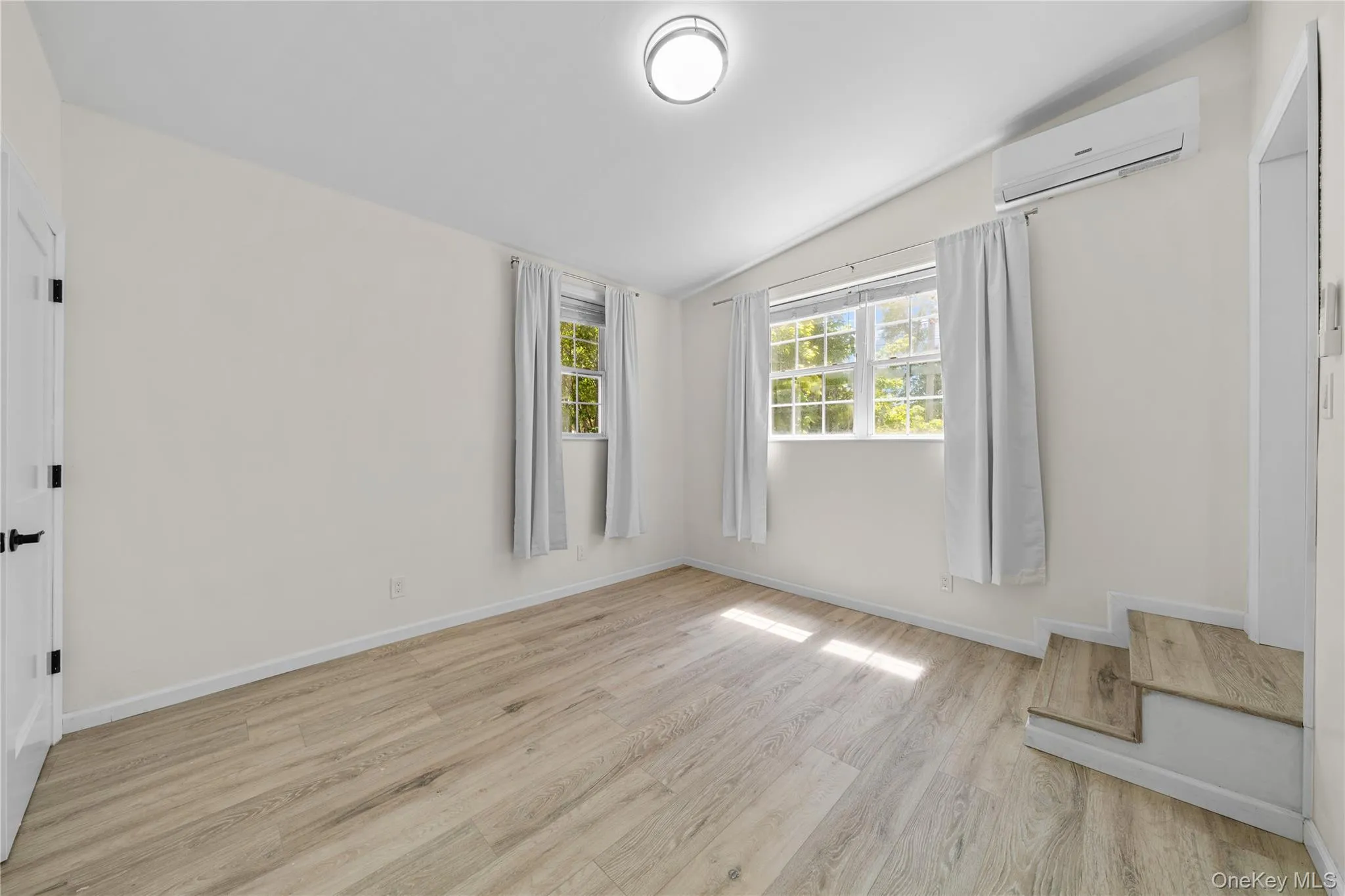 37 Hoffman Drive, Smithtown, NY, 3 Bedrooms Bedrooms, 7 Rooms Rooms,1 BathroomBathrooms,Residential,For Rent,Hoffman,0,999665 37 Hoffman Drive, Smithtown, NY, 3 Bedrooms Bedrooms, 7 Rooms Rooms,1 BathroomBathrooms,Residential,For Rent,Hoffman,0,999665