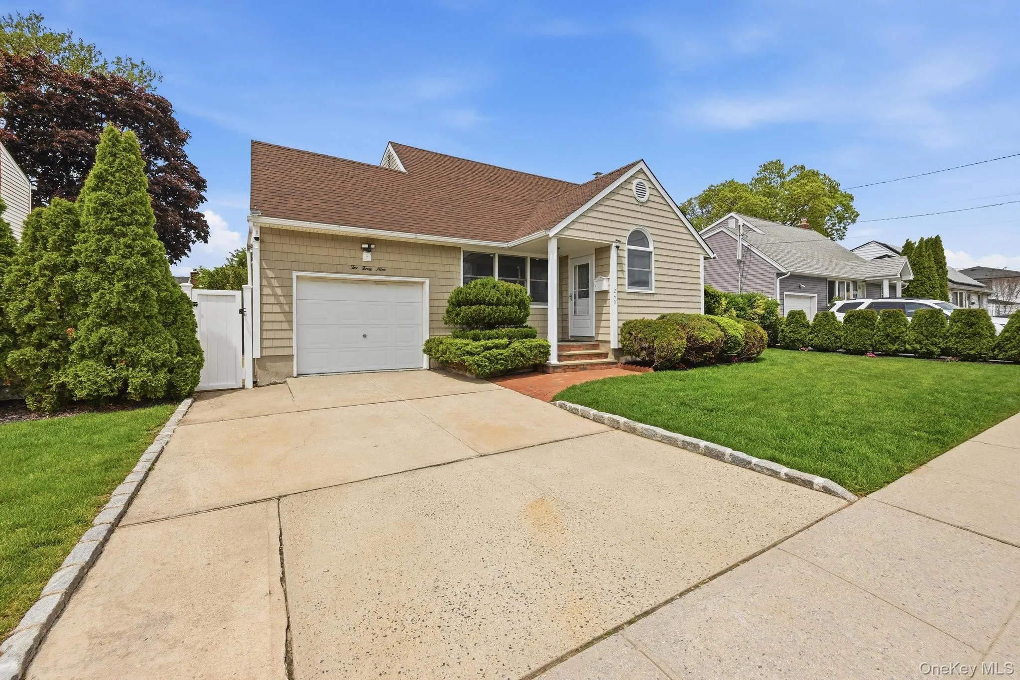 249 6th Street, Oyster Bay, NY, 5 Bedrooms Bedrooms, 8 Rooms Rooms,3 BathroomsBathrooms,Residential,For Rent,6th,0,999672 249 6th Street, Oyster Bay, NY, 5 Bedrooms Bedrooms, 8 Rooms Rooms,3 BathroomsBathrooms,Residential,For Rent,6th,0,999672