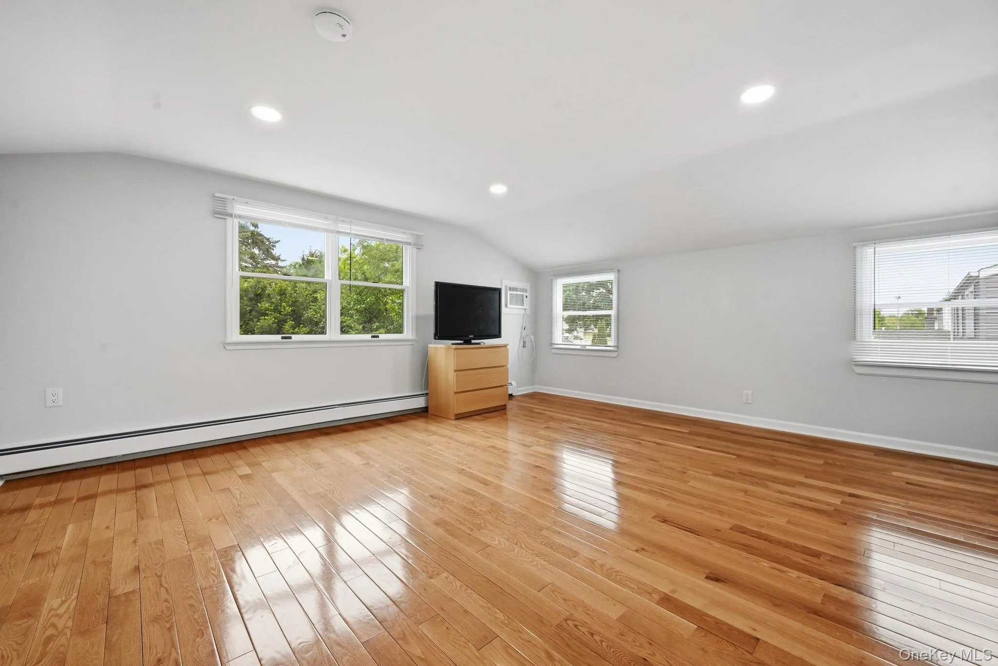 249 6th Street, Oyster Bay, NY, 5 Bedrooms Bedrooms, 8 Rooms Rooms,3 BathroomsBathrooms,Residential,For Rent,6th,0,999672 249 6th Street, Oyster Bay, NY, 5 Bedrooms Bedrooms, 8 Rooms Rooms,3 BathroomsBathrooms,Residential,For Rent,6th,0,999672