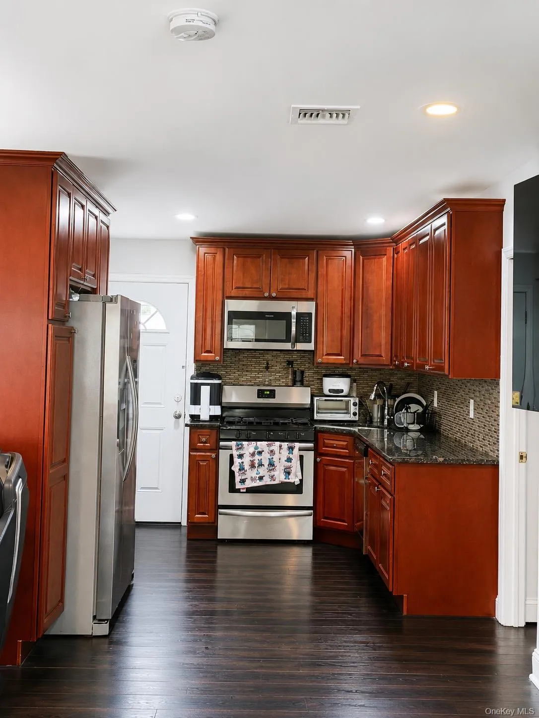 1013 Merriam Road, Islip, NY, 3 Bedrooms Bedrooms, 6 Rooms Rooms,2 BathroomsBathrooms,Residential,For Rent,Merriam,0,999675 1013 Merriam Road, Islip, NY, 3 Bedrooms Bedrooms, 6 Rooms Rooms,2 BathroomsBathrooms,Residential,For Rent,Merriam,0,999675