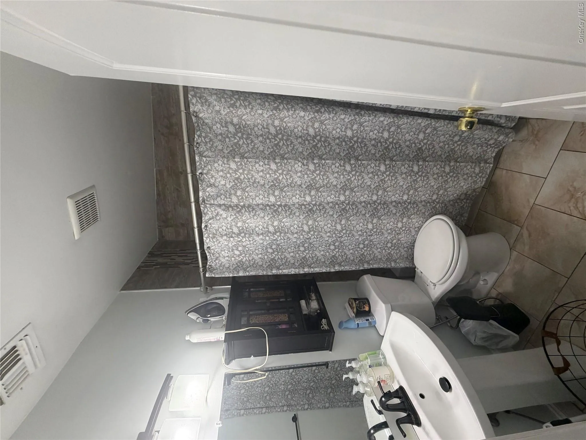 1013 Merriam Road, Islip, NY, 3 Bedrooms Bedrooms, 6 Rooms Rooms,2 BathroomsBathrooms,Residential,For Rent,Merriam,0,999675 1013 Merriam Road, Islip, NY, 3 Bedrooms Bedrooms, 6 Rooms Rooms,2 BathroomsBathrooms,Residential,For Rent,Merriam,0,999675