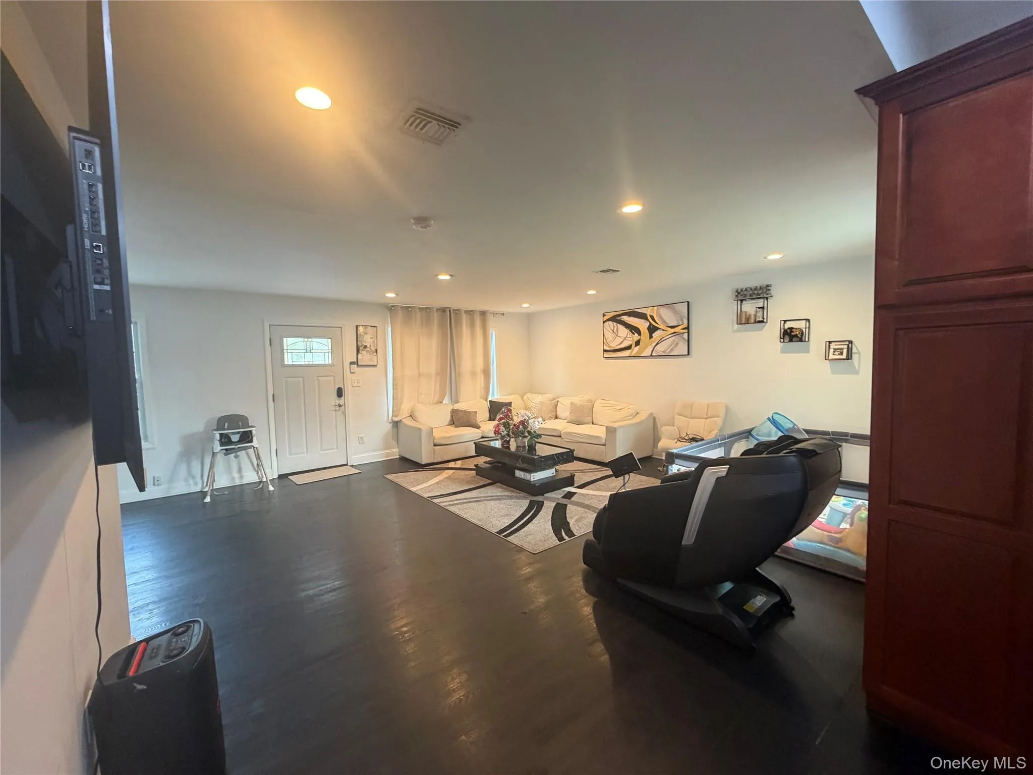 1013 Merriam Road, Islip, NY, 3 Bedrooms Bedrooms, 6 Rooms Rooms,2 BathroomsBathrooms,Residential,For Rent,Merriam,0,999675 1013 Merriam Road, Islip, NY, 3 Bedrooms Bedrooms, 6 Rooms Rooms,2 BathroomsBathrooms,Residential,For Rent,Merriam,0,999675