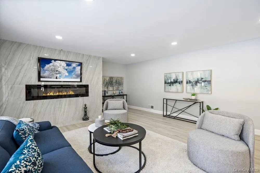 497 Woodbury Road, Huntington, NY, 4 Bedrooms Bedrooms, 9 Rooms Rooms,2 BathroomsBathrooms,Residential Sale,For Rent,Woodbury,0,999684 497 Woodbury Road, Huntington, NY, 4 Bedrooms Bedrooms, 9 Rooms Rooms,2 BathroomsBathrooms,Residential Sale,For Rent,Woodbury,0,999684
