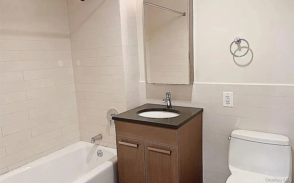 1215 Broadway, New York, NY, 2 Rooms Rooms,1 BathroomBathrooms,Residential Sale,For Rent,Broadway,0,999685 1215 Broadway, New York, NY, 2 Rooms Rooms,1 BathroomBathrooms,Residential Sale,For Rent,Broadway,0,999685