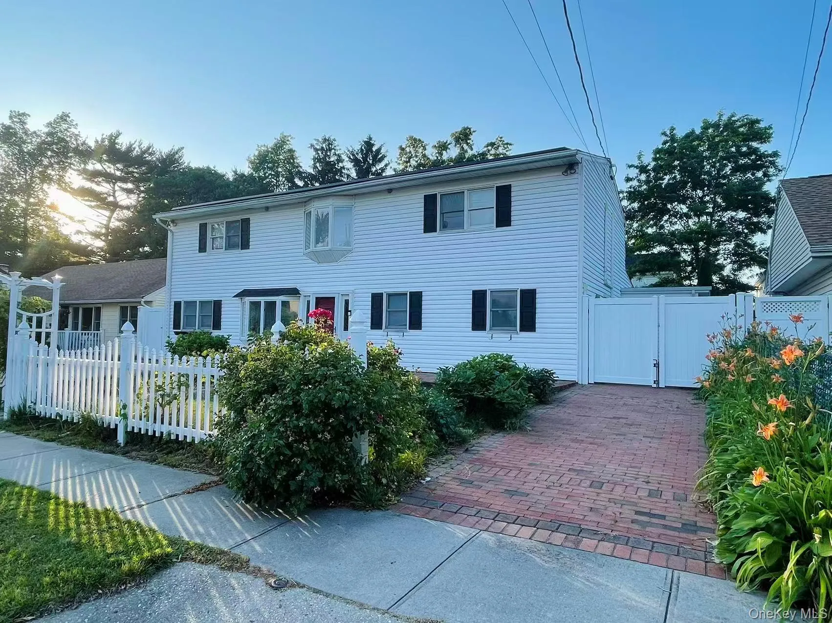 12 Vernon Street, Oyster Bay, NY, 5 Bedrooms Bedrooms, 10 Rooms Rooms,2 BathroomsBathrooms,Residential Lease,For Rent,Vernon,0,999686 12 Vernon Street, Oyster Bay, NY, 5 Bedrooms Bedrooms, 10 Rooms Rooms,2 BathroomsBathrooms,Residential Lease,For Rent,Vernon,0,999686