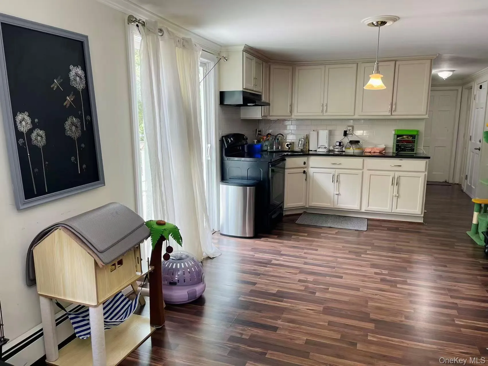 12 Vernon Street, Oyster Bay, NY, 5 Bedrooms Bedrooms, 10 Rooms Rooms,2 BathroomsBathrooms,Residential Lease,For Rent,Vernon,0,999686 12 Vernon Street, Oyster Bay, NY, 5 Bedrooms Bedrooms, 10 Rooms Rooms,2 BathroomsBathrooms,Residential Lease,For Rent,Vernon,0,999686