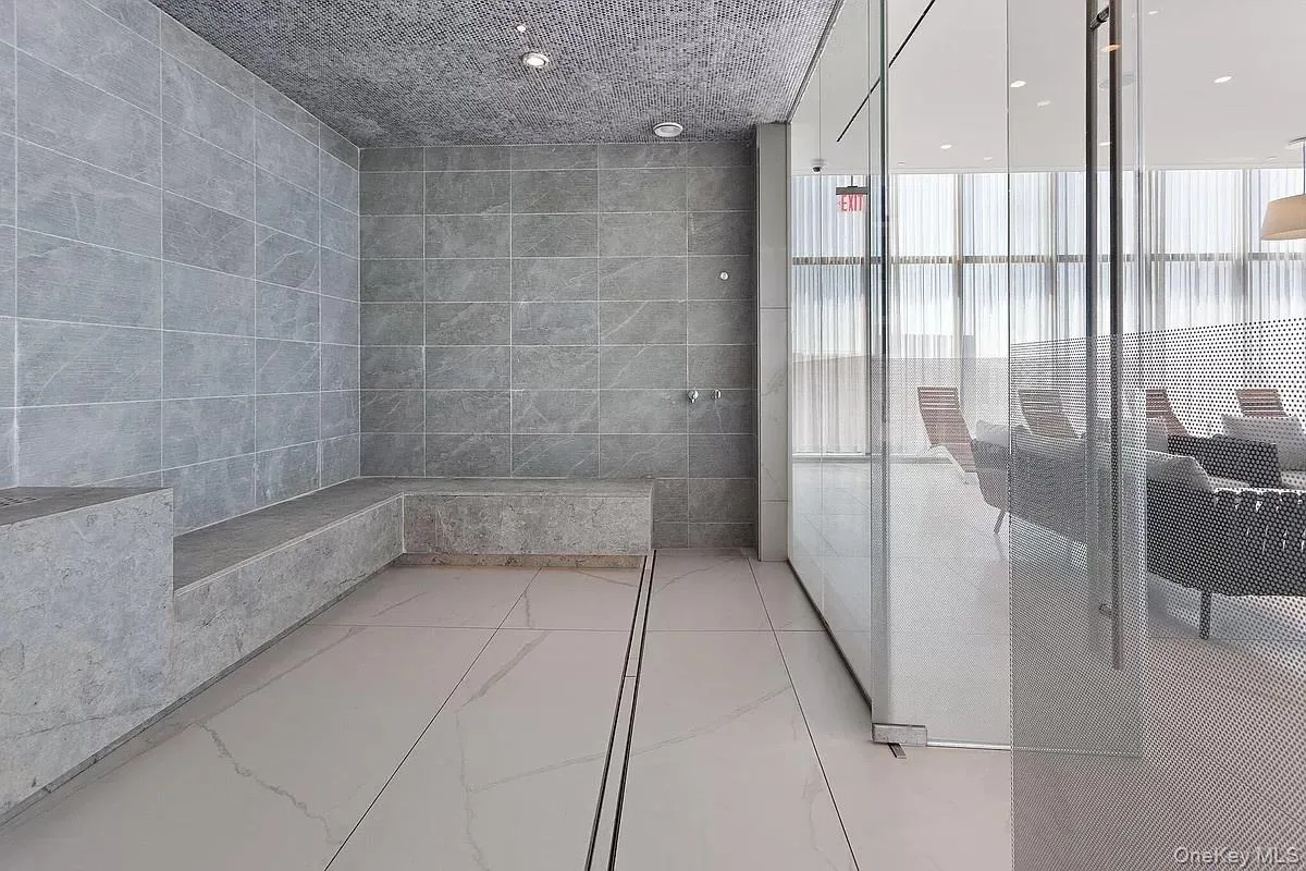 131-05 40th Road, New York, NY, 1 Bedroom Bedrooms, 4 Rooms Rooms,1 BathroomBathrooms,Residential,For Rent,40th,0,999687 131-05 40th Road, New York, NY, 1 Bedroom Bedrooms, 4 Rooms Rooms,1 BathroomBathrooms,Residential,For Rent,40th,0,999687