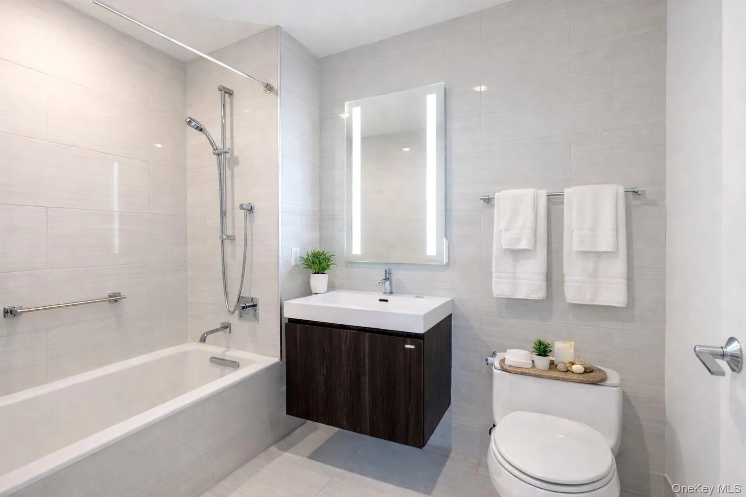 131-05 40th Road, New York, NY, 1 Bedroom Bedrooms, 4 Rooms Rooms,1 BathroomBathrooms,Residential,For Rent,40th,0,999687 131-05 40th Road, New York, NY, 1 Bedroom Bedrooms, 4 Rooms Rooms,1 BathroomBathrooms,Residential,For Rent,40th,0,999687