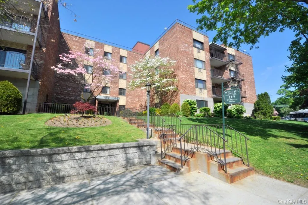 Westgate Park Condominium has a seasonal in-ground swimming pool, assigned parking and building laundry. Close to public transportation, shops, and Untermeyer Park. Westgate Park Condominium has a seasonal in-ground swimming pool, assigned parking and building laundry. Close to public transportation, shops, and Untermeyer Park.