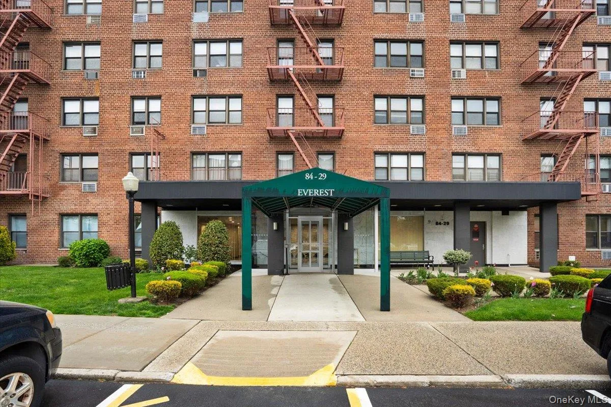 84-29 155 Avenue, New York, NY, 1 Bedroom Bedrooms, 4 Rooms Rooms,1 BathroomBathrooms,Residential Lease,For Rent,155,0,999708 84-29 155 Avenue, New York, NY, 1 Bedroom Bedrooms, 4 Rooms Rooms,1 BathroomBathrooms,Residential Lease,For Rent,155,0,999708