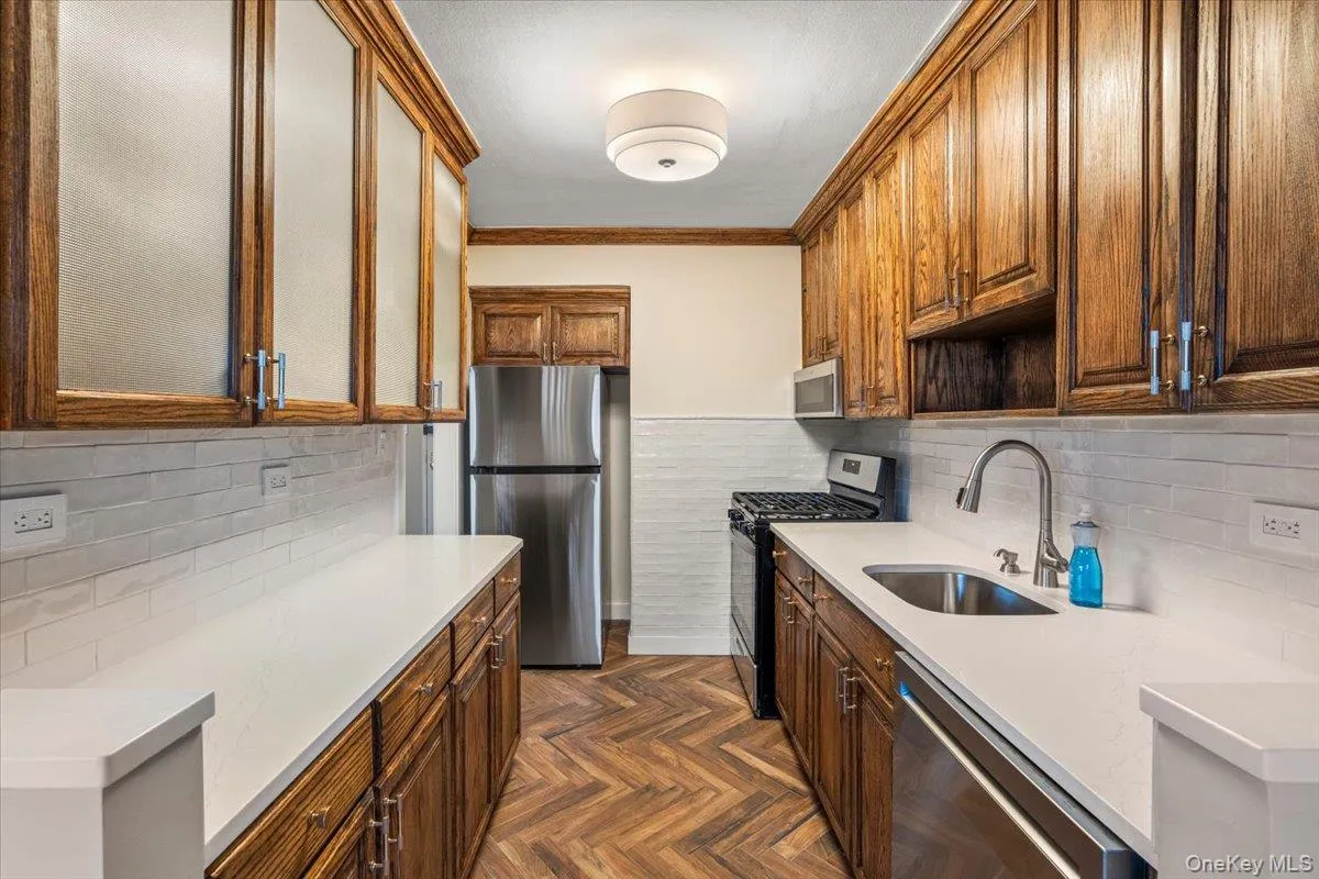 84-29 155 Avenue, New York, NY, 1 Bedroom Bedrooms, 4 Rooms Rooms,1 BathroomBathrooms,Residential Lease,For Rent,155,0,999708 84-29 155 Avenue, New York, NY, 1 Bedroom Bedrooms, 4 Rooms Rooms,1 BathroomBathrooms,Residential Lease,For Rent,155,0,999708