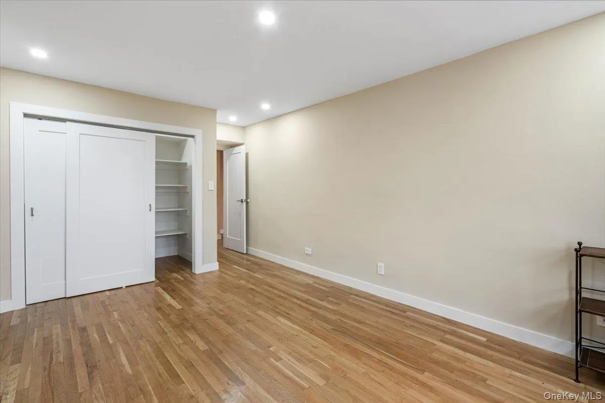 84-29 155 Avenue, New York, NY, 1 Bedroom Bedrooms, 4 Rooms Rooms,1 BathroomBathrooms,Residential Lease,For Rent,155,0,999708 84-29 155 Avenue, New York, NY, 1 Bedroom Bedrooms, 4 Rooms Rooms,1 BathroomBathrooms,Residential Lease,For Rent,155,0,999708